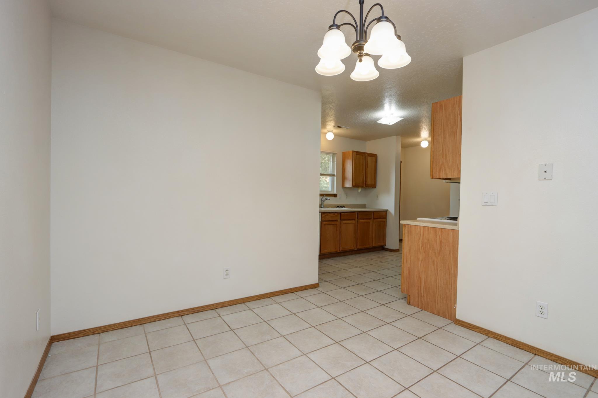 532 S Powerline Rd, Nampa, Idaho 83686, 2 Bedrooms, 2 Bathrooms, Residential Income For Sale, Price $539,000, 98998091