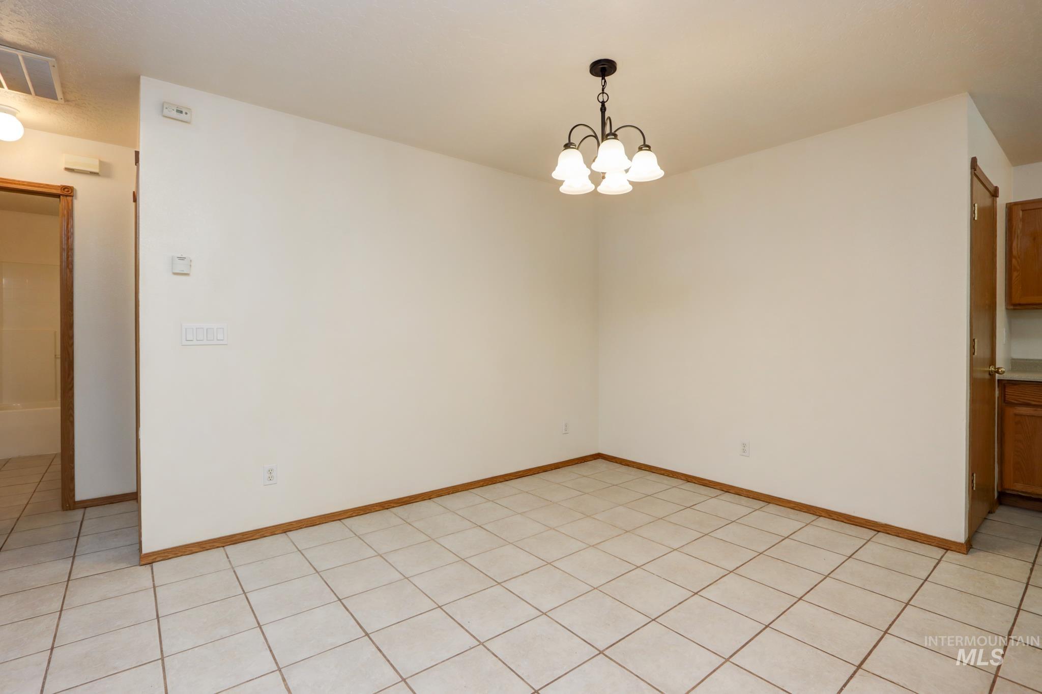 532 S Powerline Rd, Nampa, Idaho 83686, 2 Bedrooms, 2 Bathrooms, Residential Income For Sale, Price $539,000, 98998091