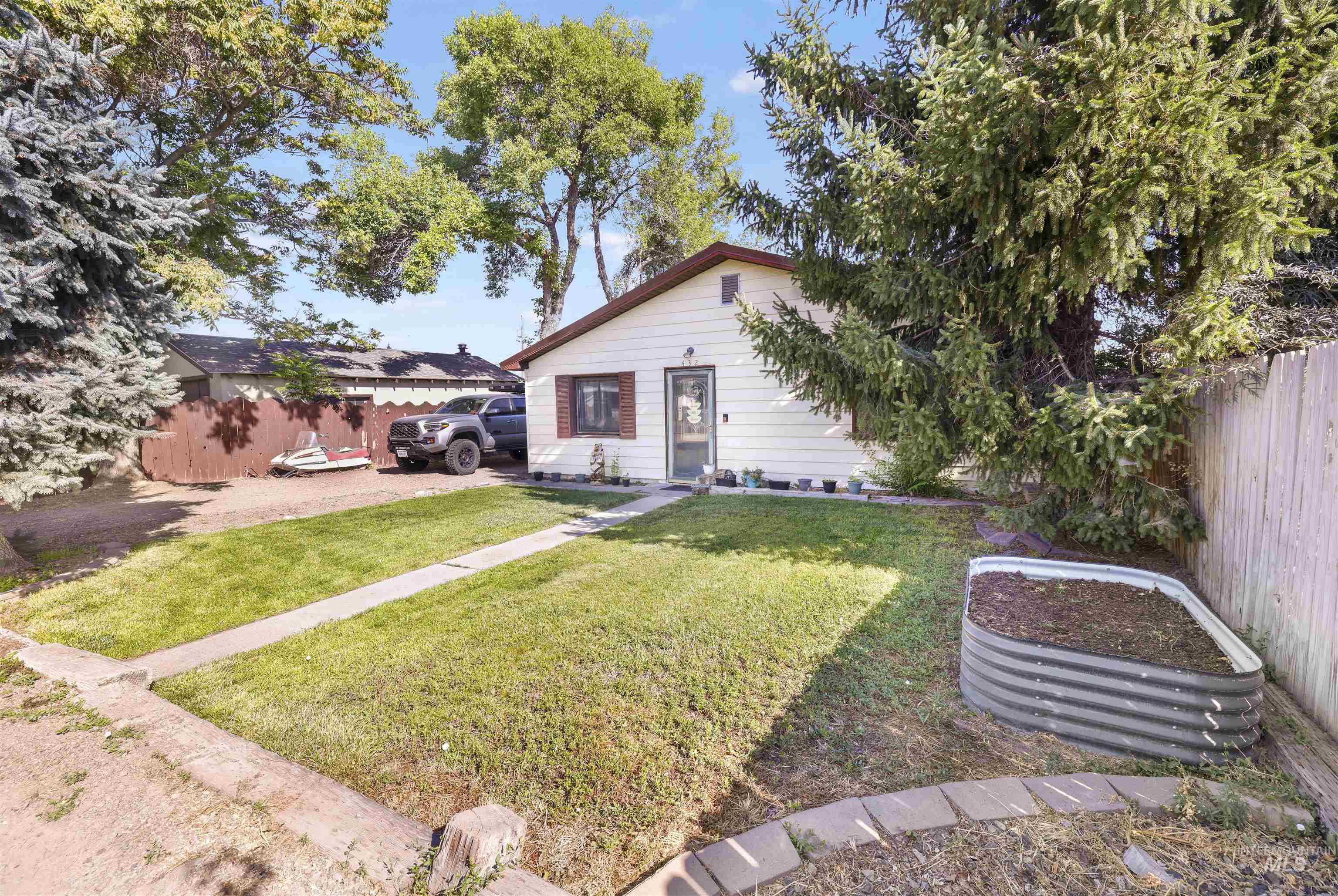 432 Monroe, Kimberly, Idaho 83341, 2 Bedrooms, 2 Bathrooms, Residential For Sale, Price $265,000,MLS 98998097