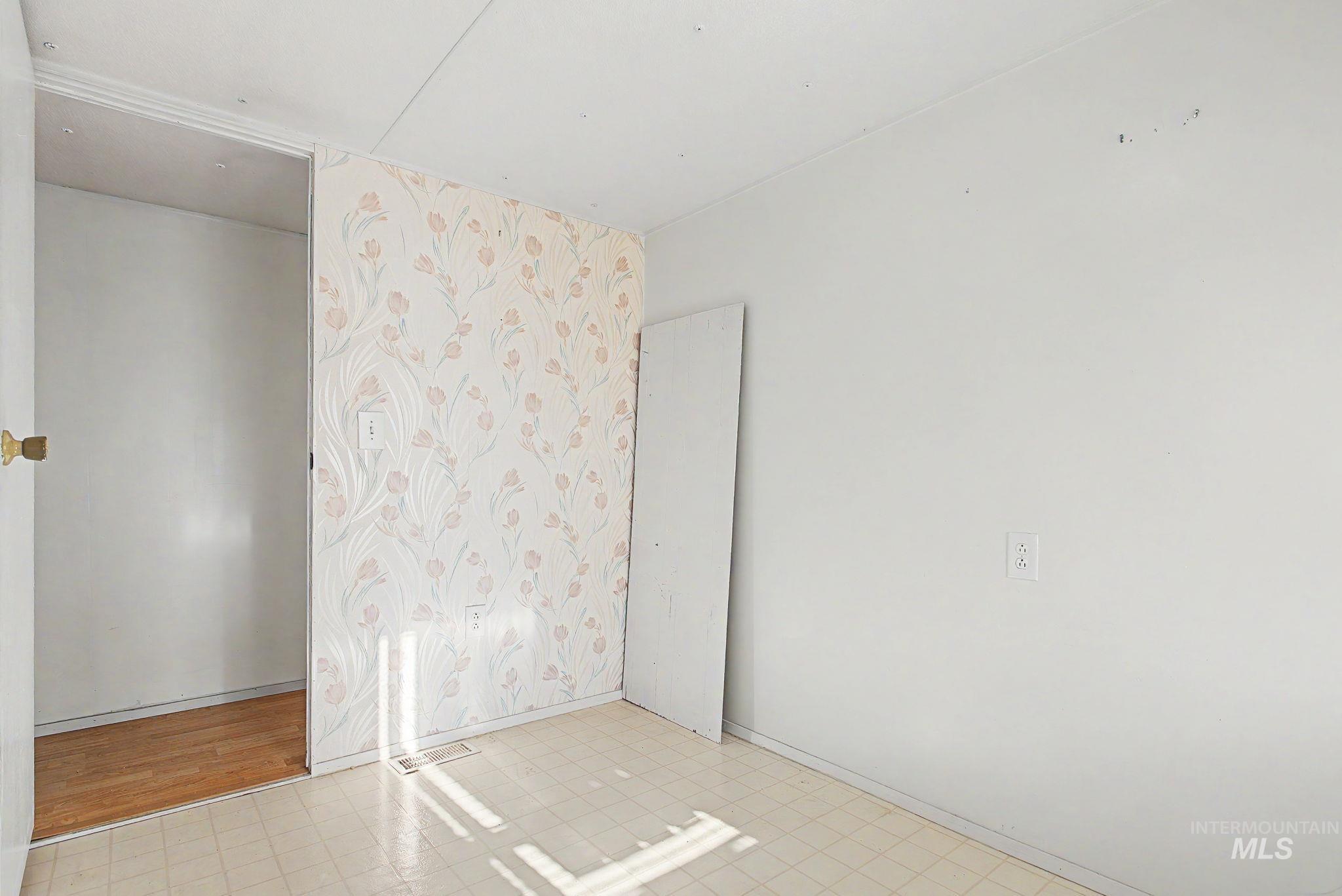2312 3rd Ave, Clarkston, Washington 99403, 2 Bedrooms, 1 Bathroom, Residential For Sale, Price $179,000,MLS 98998098