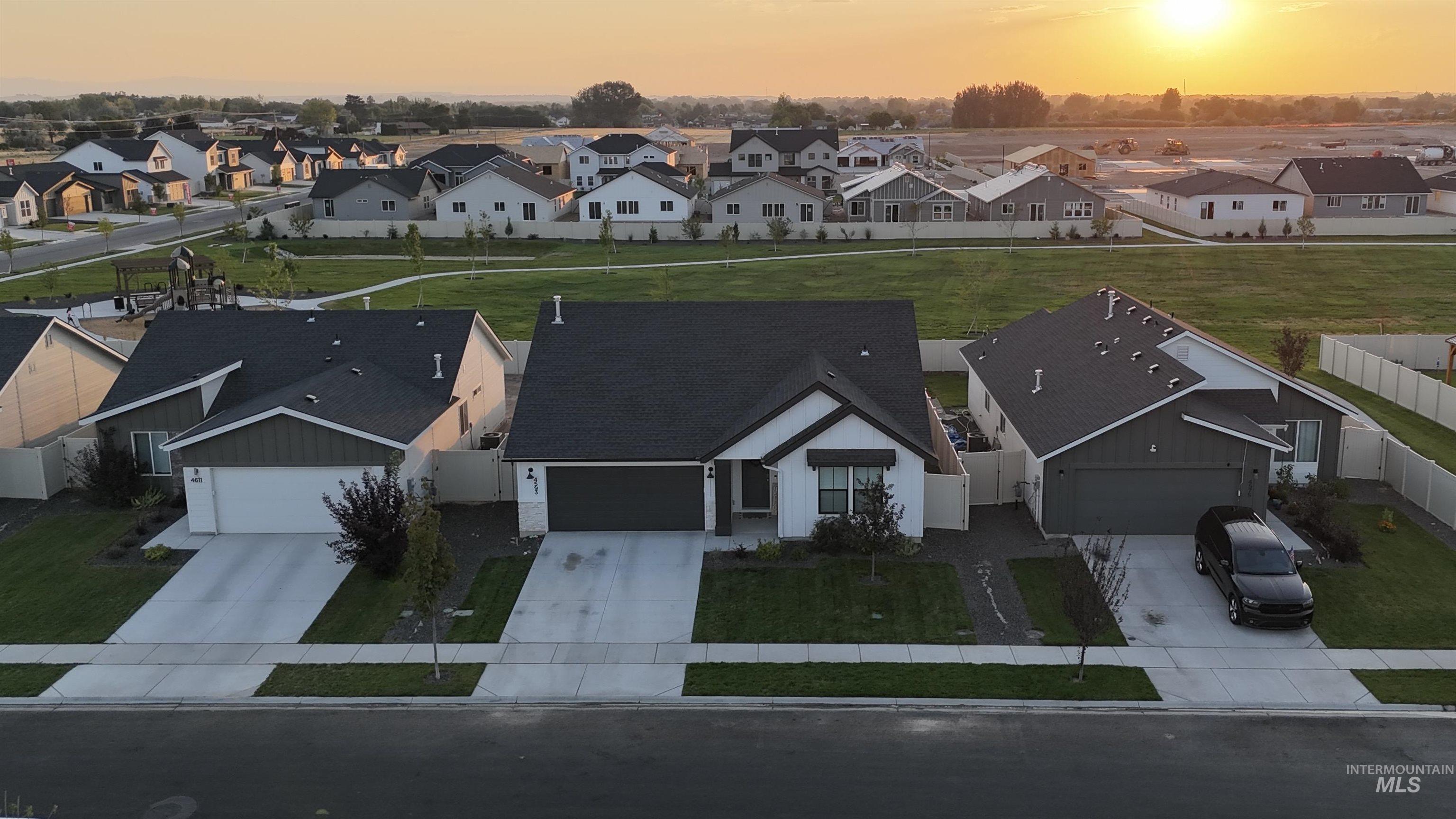 4593 S Taunton Ave, Nampa, Idaho 83686, 3 Bedrooms, 2 Bathrooms, Residential For Sale, Price $410,000,MLS 98998101