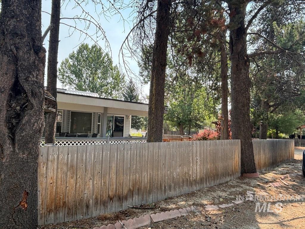 514 F40 Sawyer Street, Cascade, Idaho 83611, 2 Bedrooms, 1 Bathroom, Residential For Sale, Price $249,900,MLS 98998102