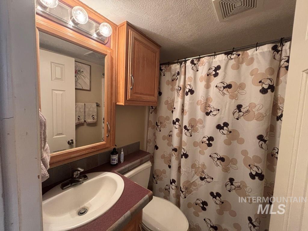 514 F40 Sawyer Street, Cascade, Idaho 83611, 2 Bedrooms, 1 Bathroom, Residential For Sale, Price $249,900,MLS 98998102