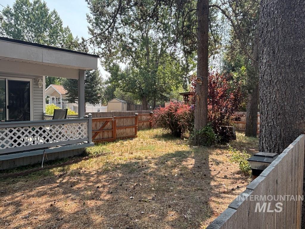 514 F40 Sawyer Street, Cascade, Idaho 83611, 2 Bedrooms, 1 Bathroom, Residential For Sale, Price $249,900,MLS 98998102