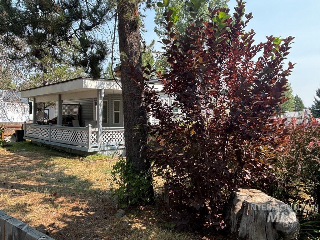 514 F40 Sawyer Street, Cascade, Idaho 83611, 2 Bedrooms, 1 Bathroom, Residential For Sale, Price $249,900,MLS 98998102