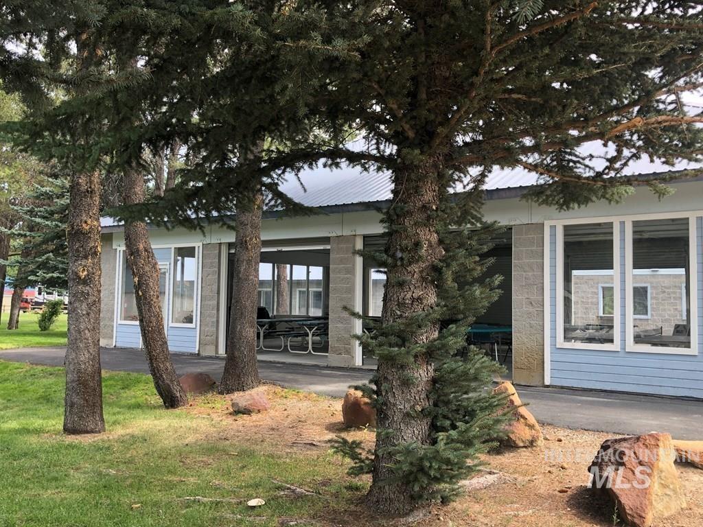 514 F40 Sawyer Street, Cascade, Idaho 83611, 2 Bedrooms, 1 Bathroom, Residential For Sale, Price $249,900,MLS 98998102
