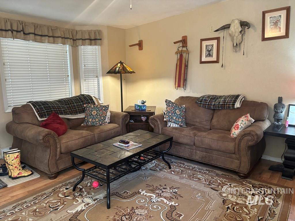 514 F40 Sawyer Street, Cascade, Idaho 83611, 2 Bedrooms, 1 Bathroom, Residential For Sale, Price $249,900,MLS 98998102
