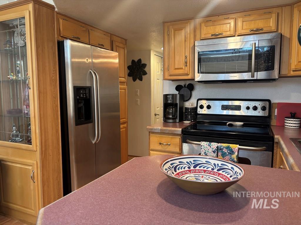 514 F40 Sawyer Street, Cascade, Idaho 83611, 2 Bedrooms, 1 Bathroom, Residential For Sale, Price $249,900,MLS 98998102