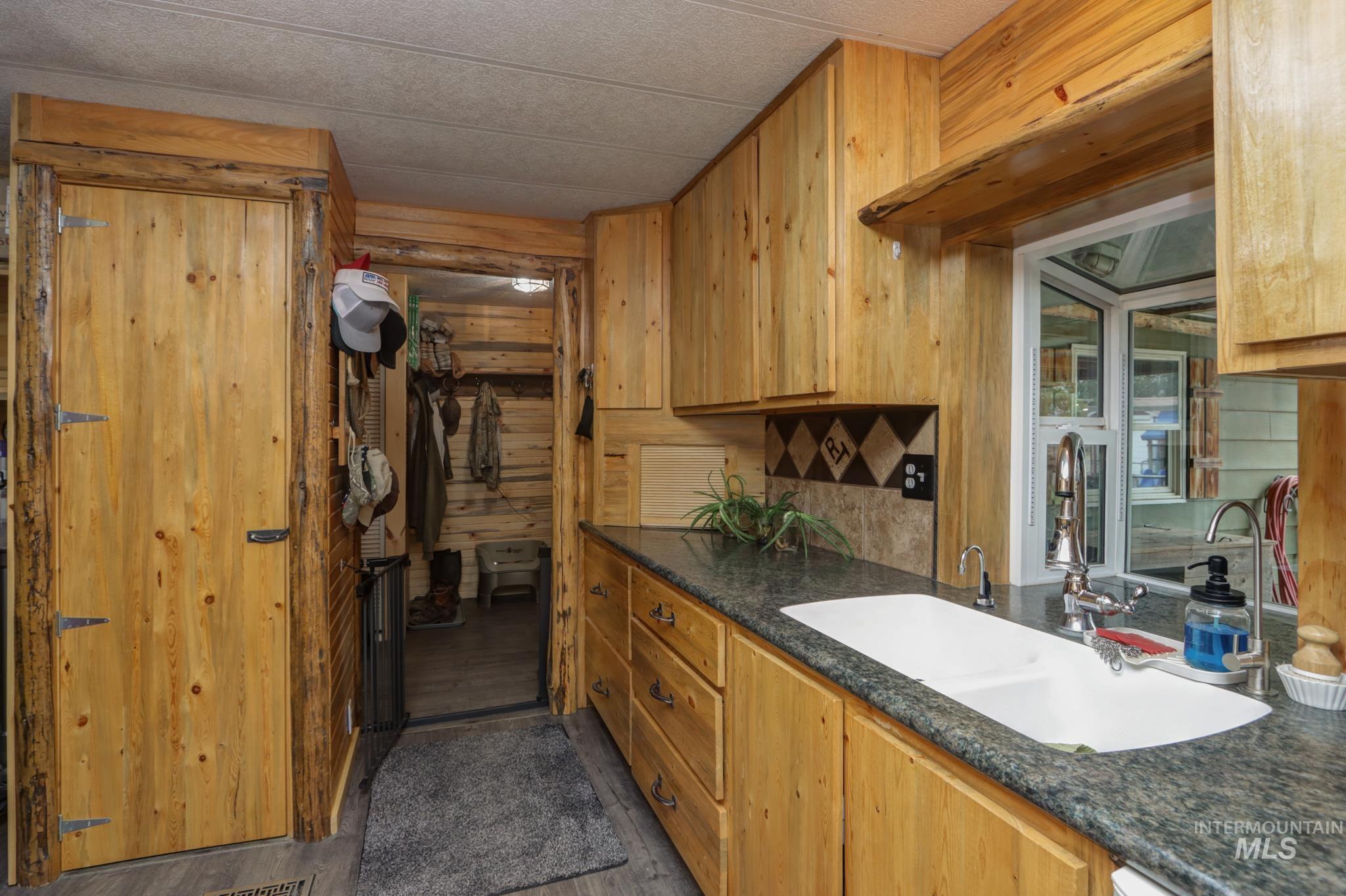 2498 Track, Melba, Idaho 83641, 4 Bedrooms, 3.5 Bathrooms, Residential For Sale, Price $989,000, 98998104