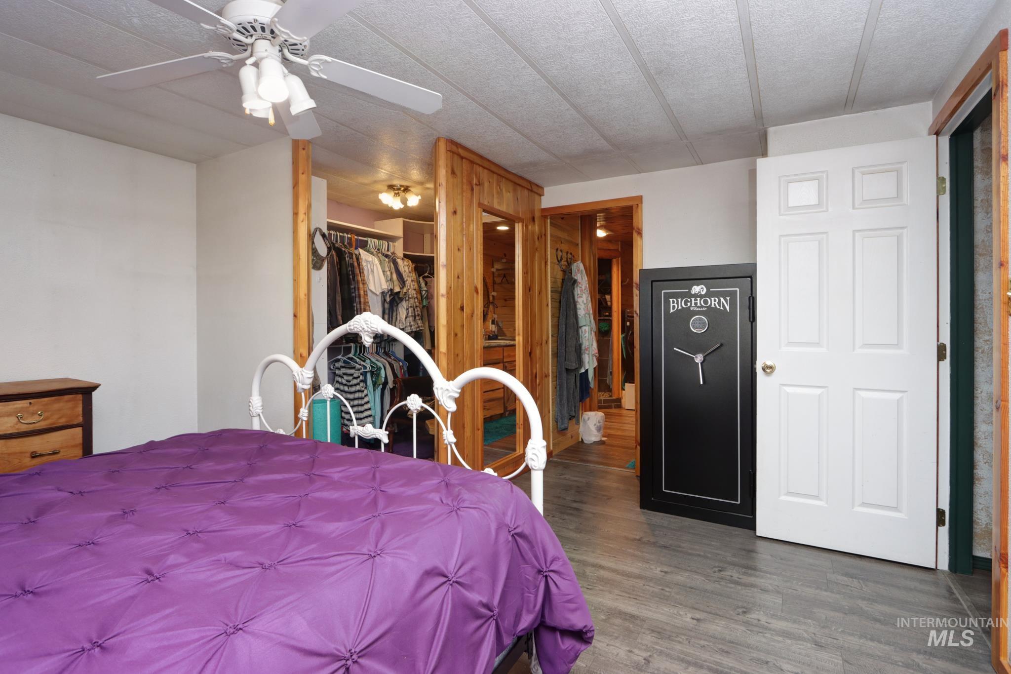 2498 Track, Melba, Idaho 83641, 4 Bedrooms, 3.5 Bathrooms, Residential For Sale, Price $989,000, 98998104