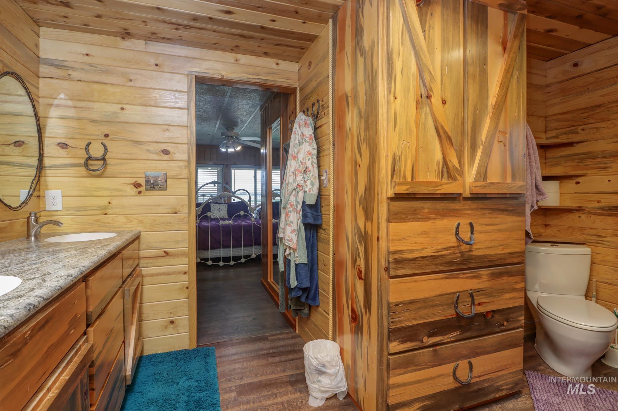 2498 Track, Melba, Idaho 83641, 4 Bedrooms, 3.5 Bathrooms, Residential For Sale, Price $989,000, 98998104