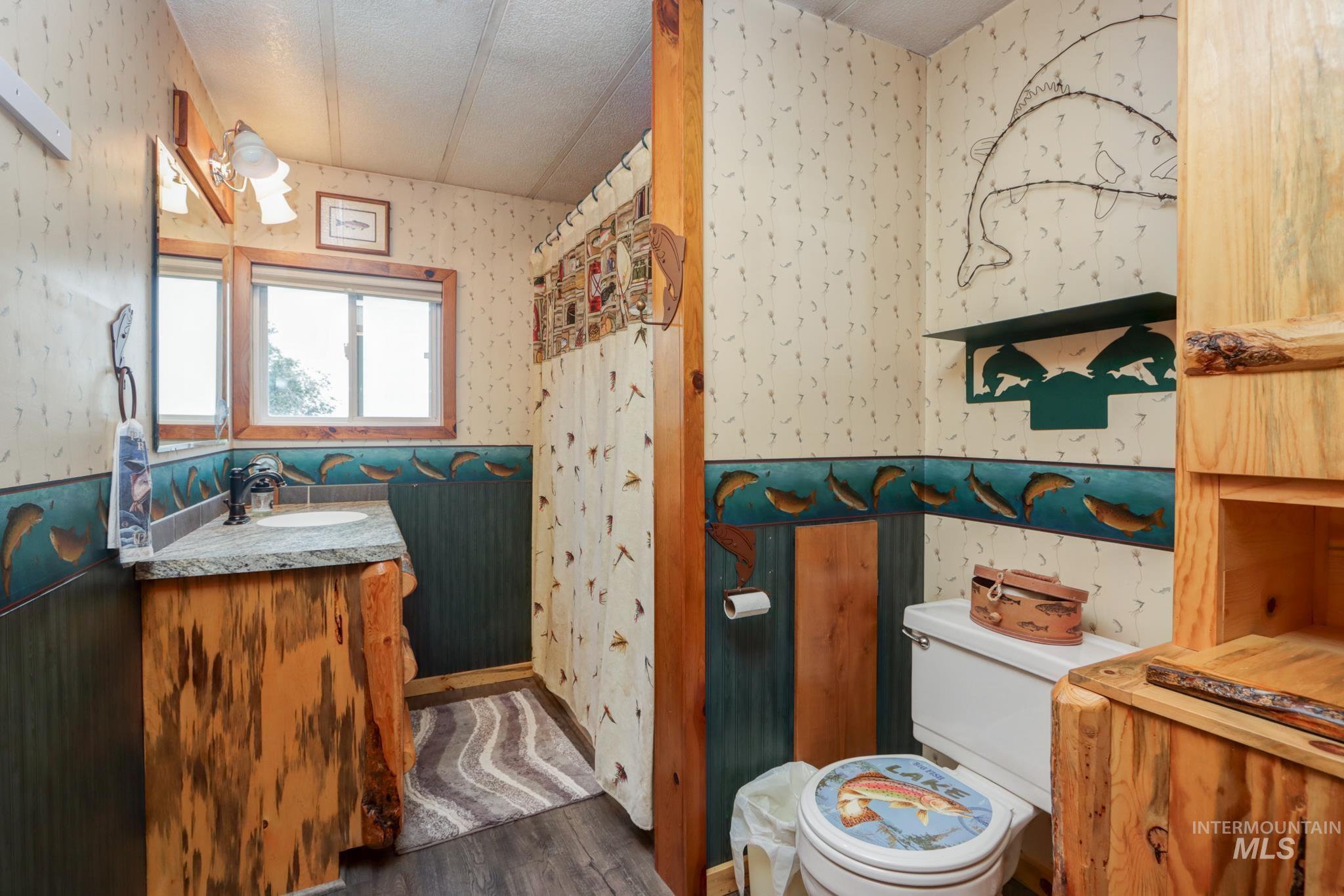 2498 Track, Melba, Idaho 83641, 4 Bedrooms, 3.5 Bathrooms, Residential For Sale, Price $989,000, 98998104