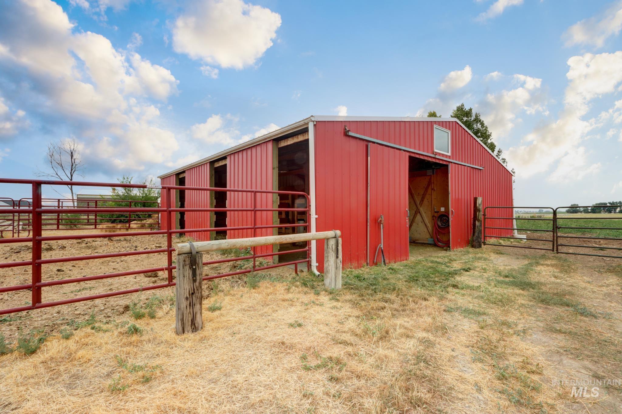 2498 Track, Melba, Idaho 83641, 4 Bedrooms, 3.5 Bathrooms, Residential For Sale, Price $989,000, 98998104