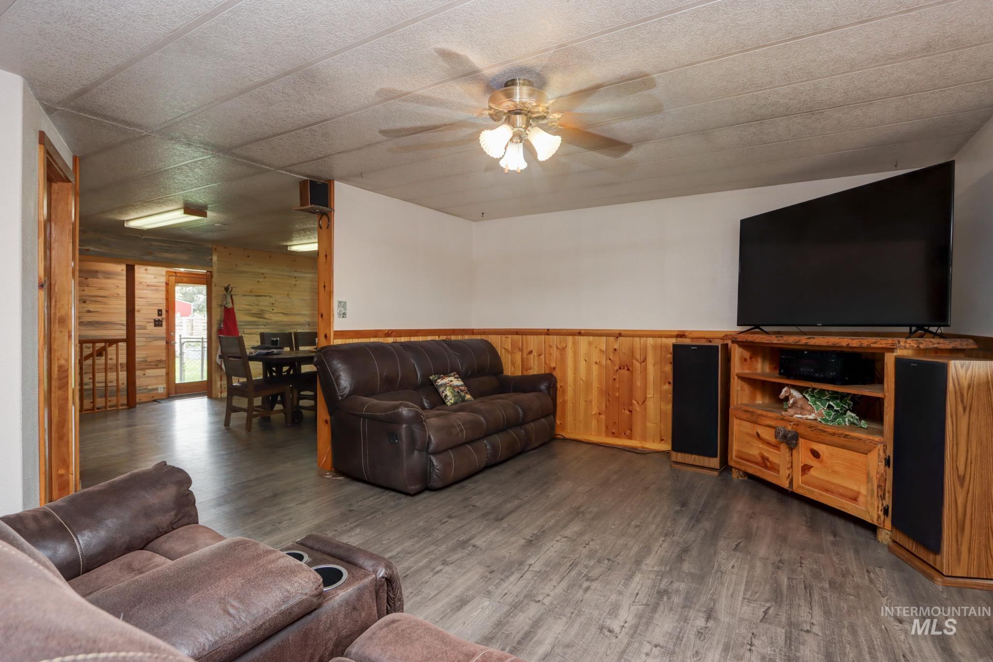 2498 Track, Melba, Idaho 83641, 4 Bedrooms, 3.5 Bathrooms, Residential For Sale, Price $989,000, 98998104