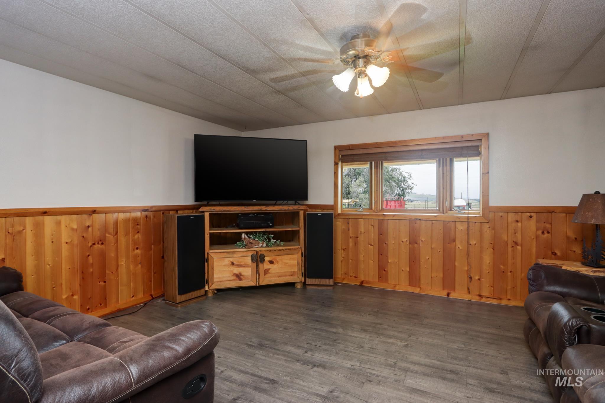 2498 Track, Melba, Idaho 83641, 4 Bedrooms, 3.5 Bathrooms, Residential For Sale, Price $989,000, 98998104