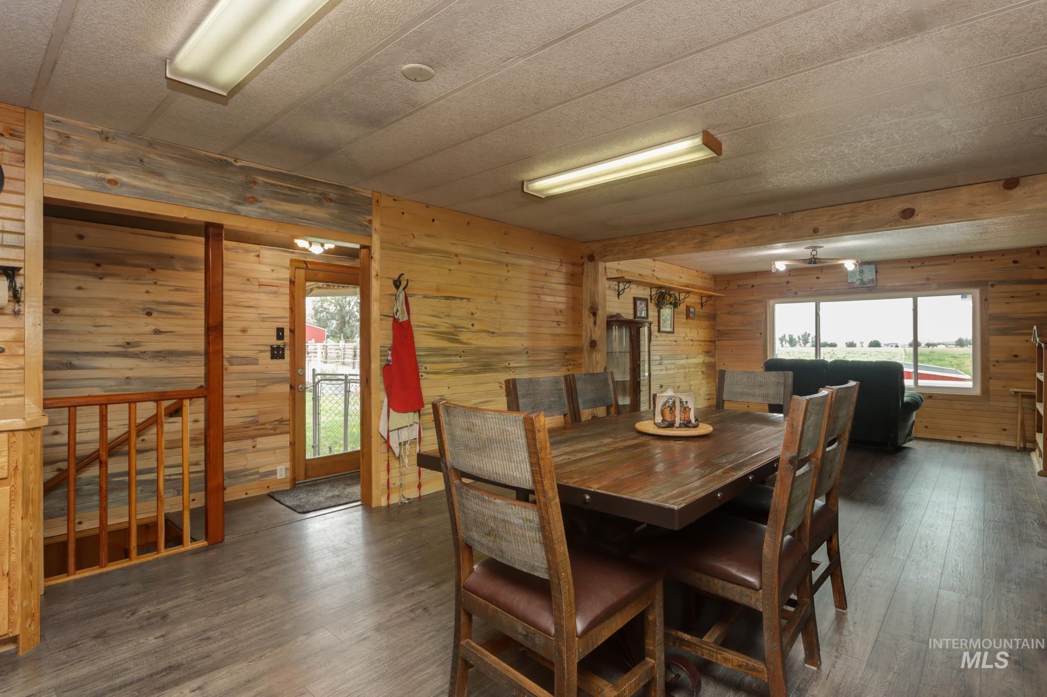 2498 Track, Melba, Idaho 83641, 4 Bedrooms, 3.5 Bathrooms, Residential For Sale, Price $989,000, 98998104