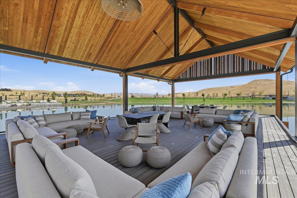 6369 W Sollas Ct, Eagle, Idaho 83616, 3 Bedrooms, 2 Bathrooms, Residential For Sale, Price $594,900,MLS 98998106