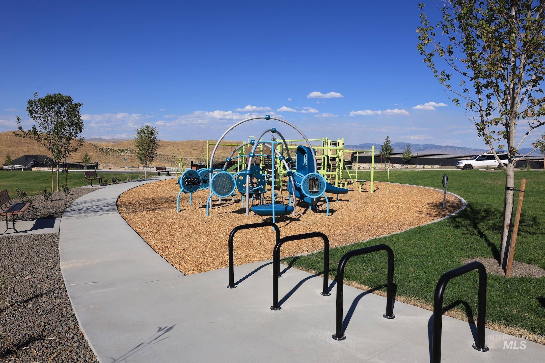 6369 W Sollas Ct, Eagle, Idaho 83616, 3 Bedrooms, 2 Bathrooms, Residential For Sale, Price $594,900,MLS 98998106