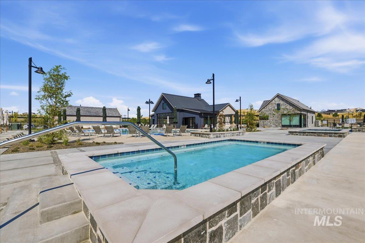 6369 W Sollas Ct, Eagle, Idaho 83616, 3 Bedrooms, 2 Bathrooms, Residential For Sale, Price $594,900,MLS 98998106