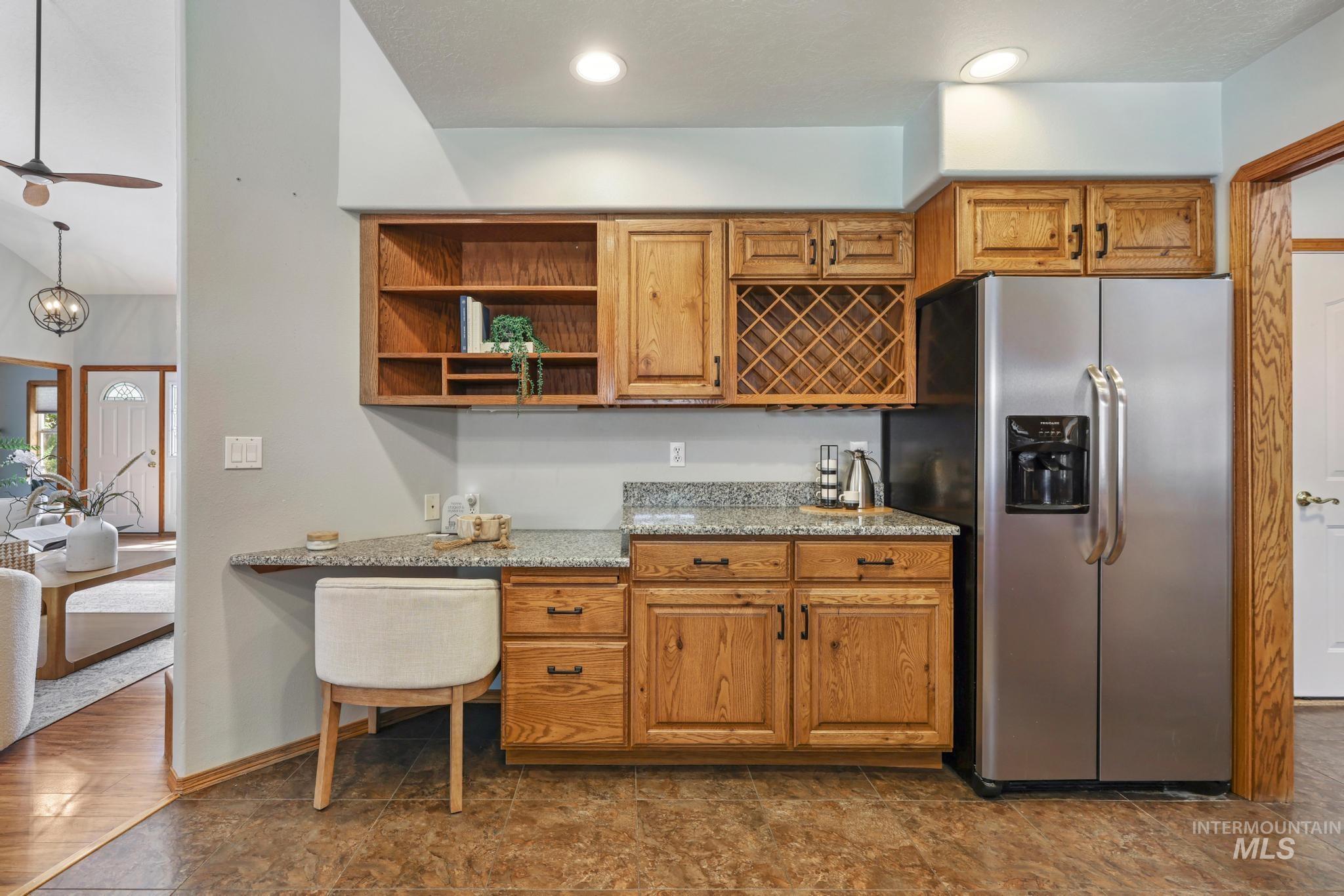 2047 Candlewood Cir, Twin Falls, Idaho 83301, 5 Bedrooms, 3.5 Bathrooms, Residential For Sale, Price $599,000,MLS 98998108