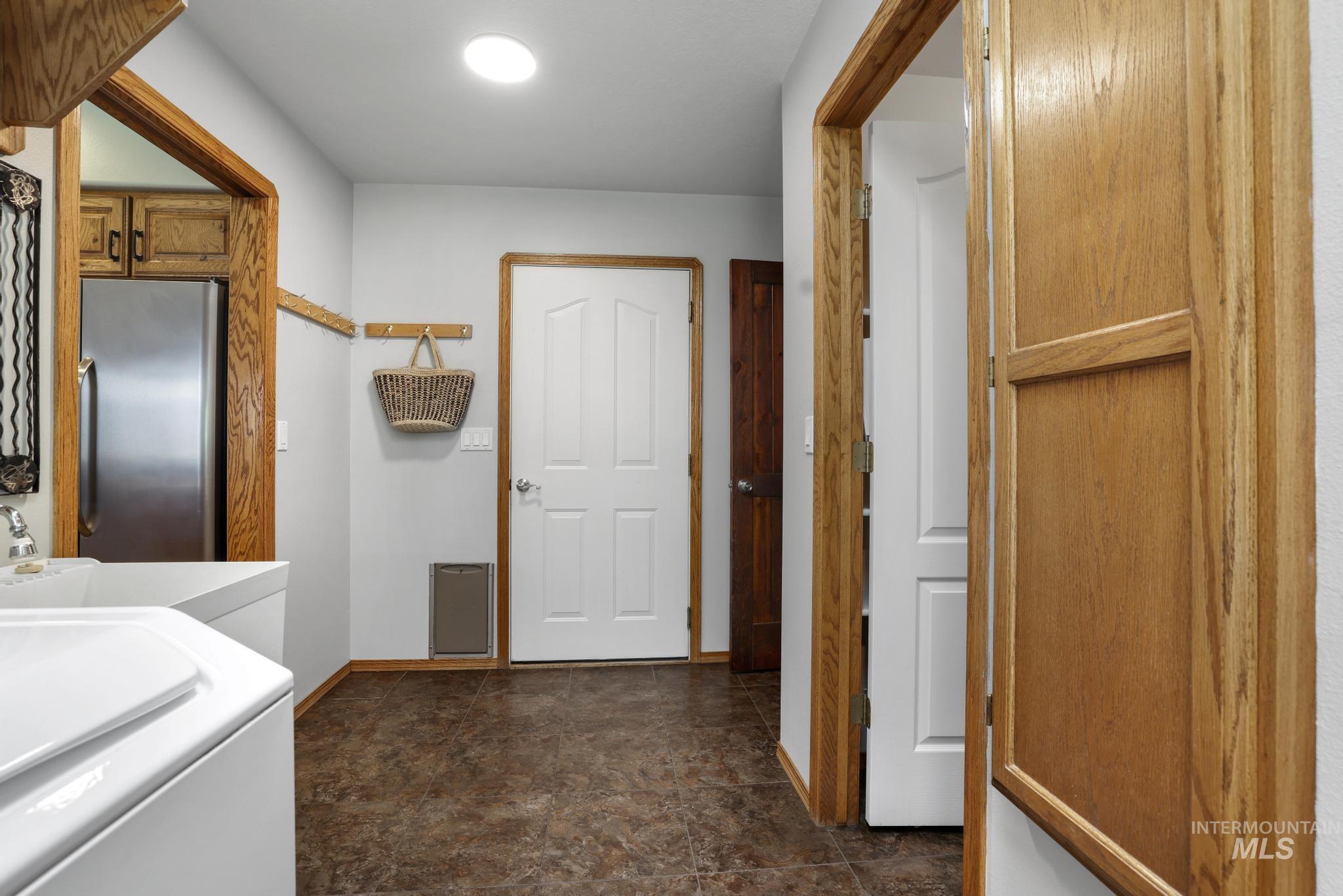 2047 Candlewood Cir, Twin Falls, Idaho 83301, 5 Bedrooms, 3.5 Bathrooms, Residential For Sale, Price $599,000,MLS 98998108