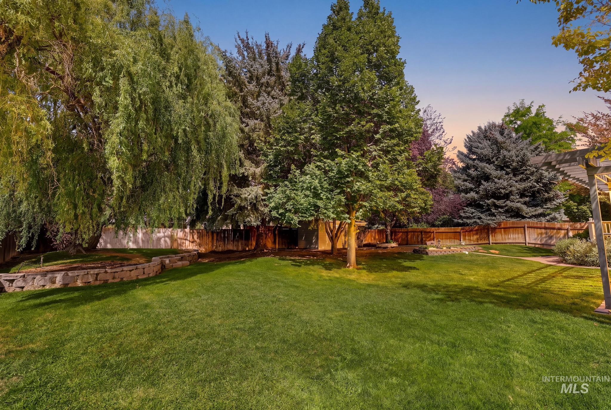 2047 Candlewood Cir, Twin Falls, Idaho 83301, 5 Bedrooms, 3.5 Bathrooms, Residential For Sale, Price $599,000,MLS 98998108