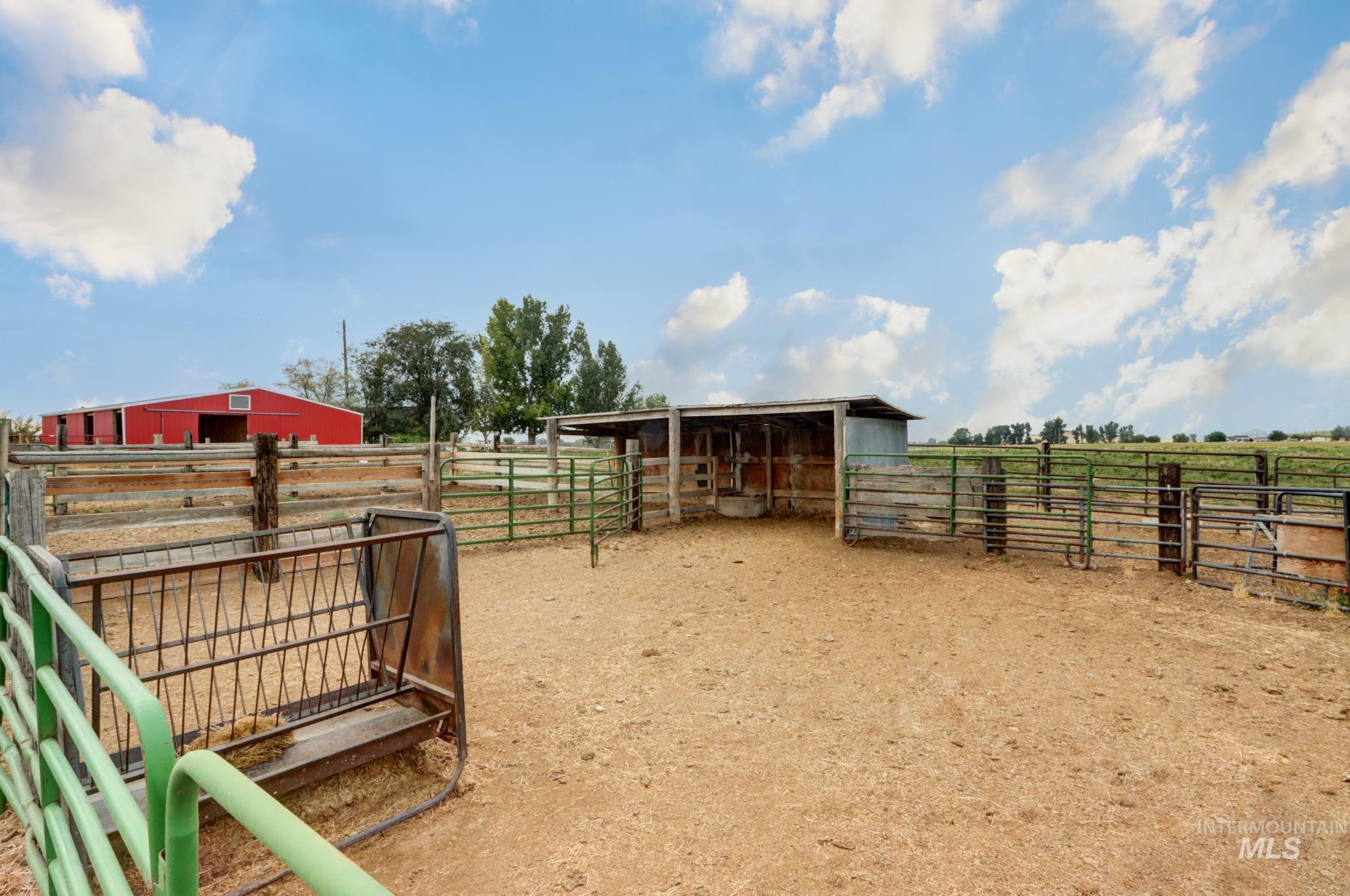2498 Track, Melba, Idaho 83641, 4 Bedrooms, 3.5 Bathrooms, Farm & Ranch For Sale, Price $989,000,MLS 98998109