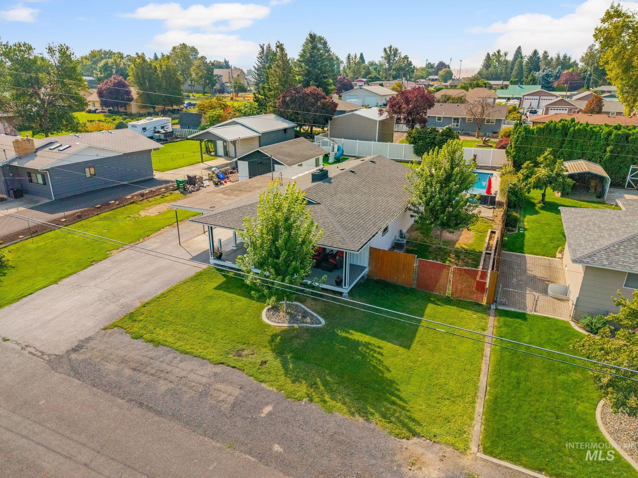 526 Airway Ave, Lewiston, Idaho 83501, 5 Bedrooms, 3 Bathrooms, Residential For Sale, Price $539,900, 98998111