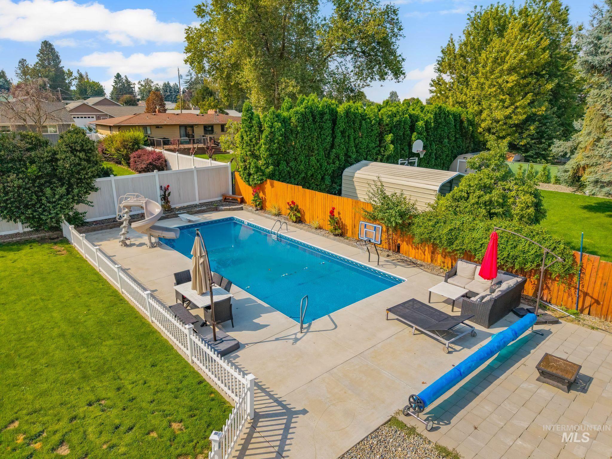 526 Airway Ave, Lewiston, Idaho 83501, 5 Bedrooms, 3 Bathrooms, Residential For Sale, Price $539,900, 98998111