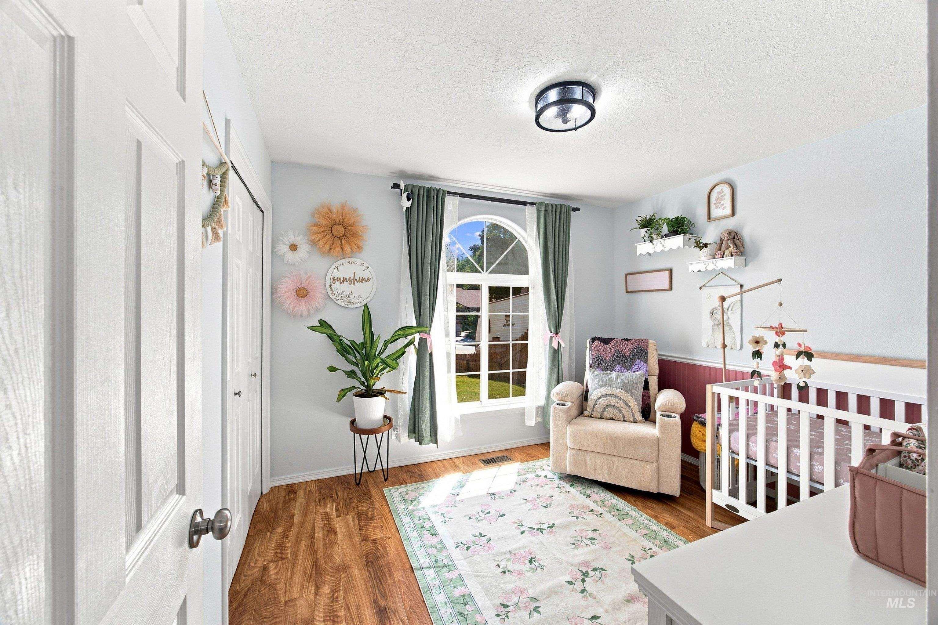 2808 Fox Place, Nampa, Idaho 83687, 3 Bedrooms, 2 Bathrooms, Residential For Sale, Price $355,000,MLS 98998113