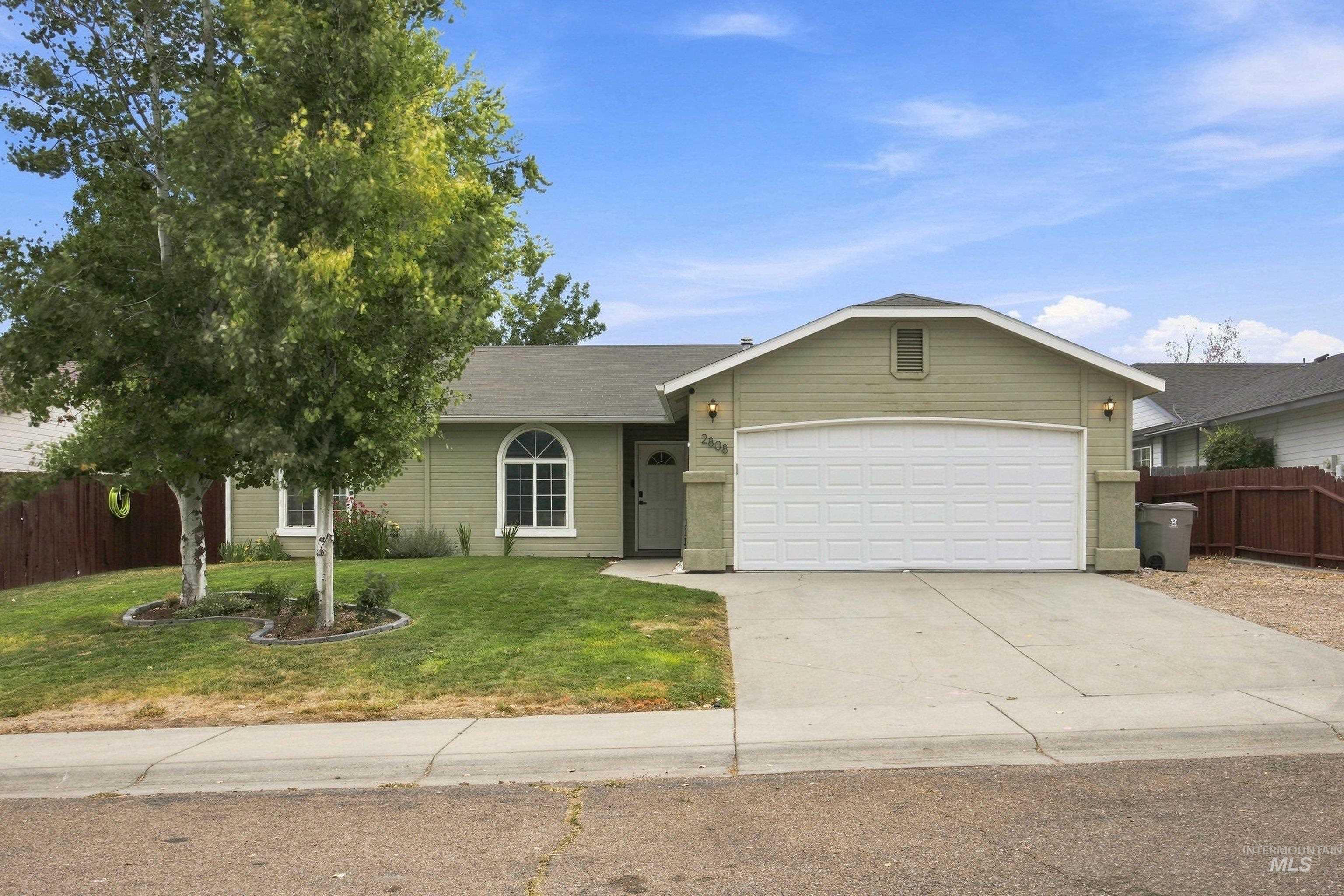 2808 Fox Place, Nampa, Idaho 83687, 3 Bedrooms, 2 Bathrooms, Residential For Sale, Price $355,000,MLS 98998113