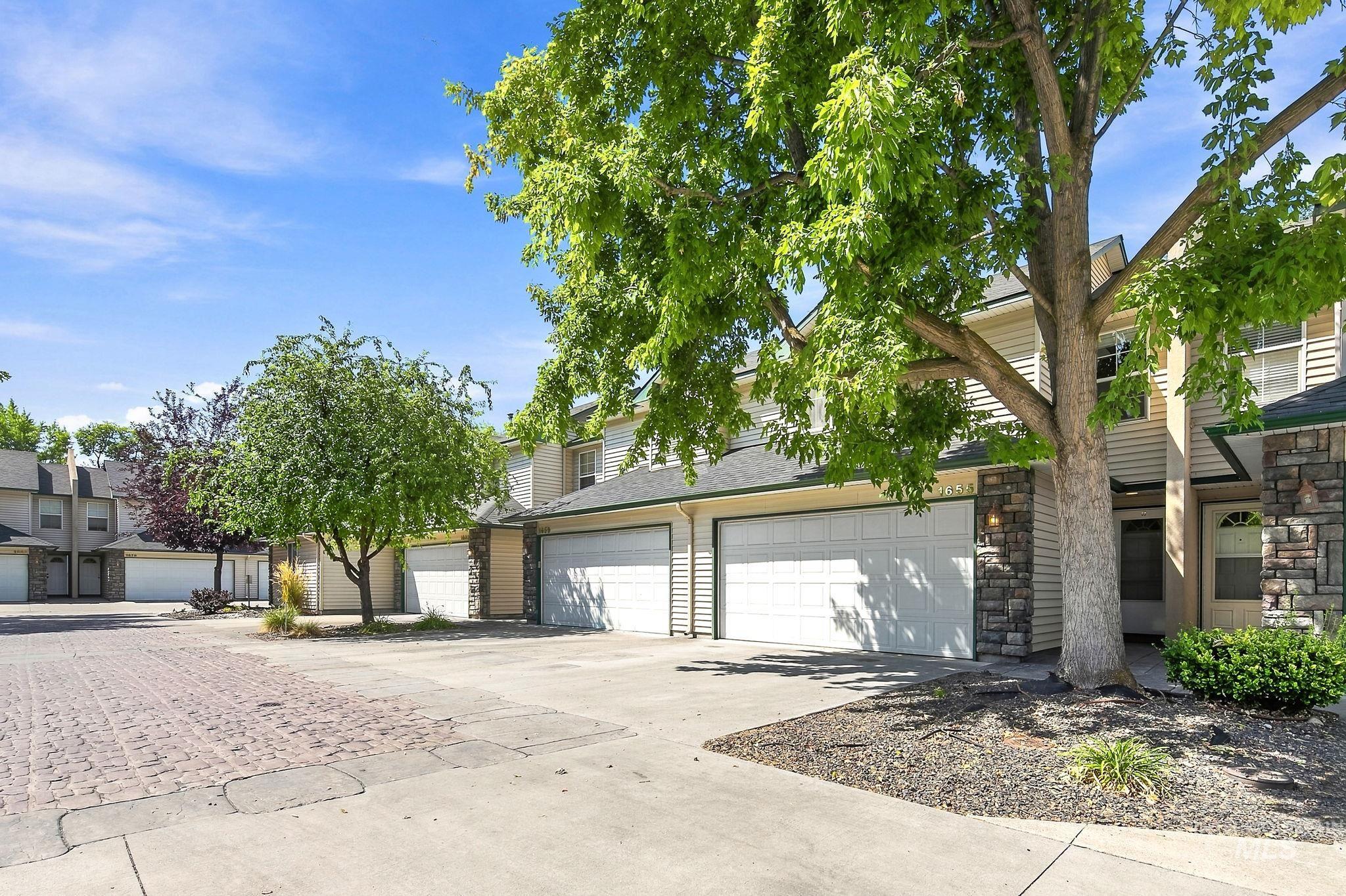 1655 S Annett St, Boise, Idaho 83705, 2 Bedrooms, 2.5 Bathrooms, Residential For Sale, Price $374,900,MLS 98998116