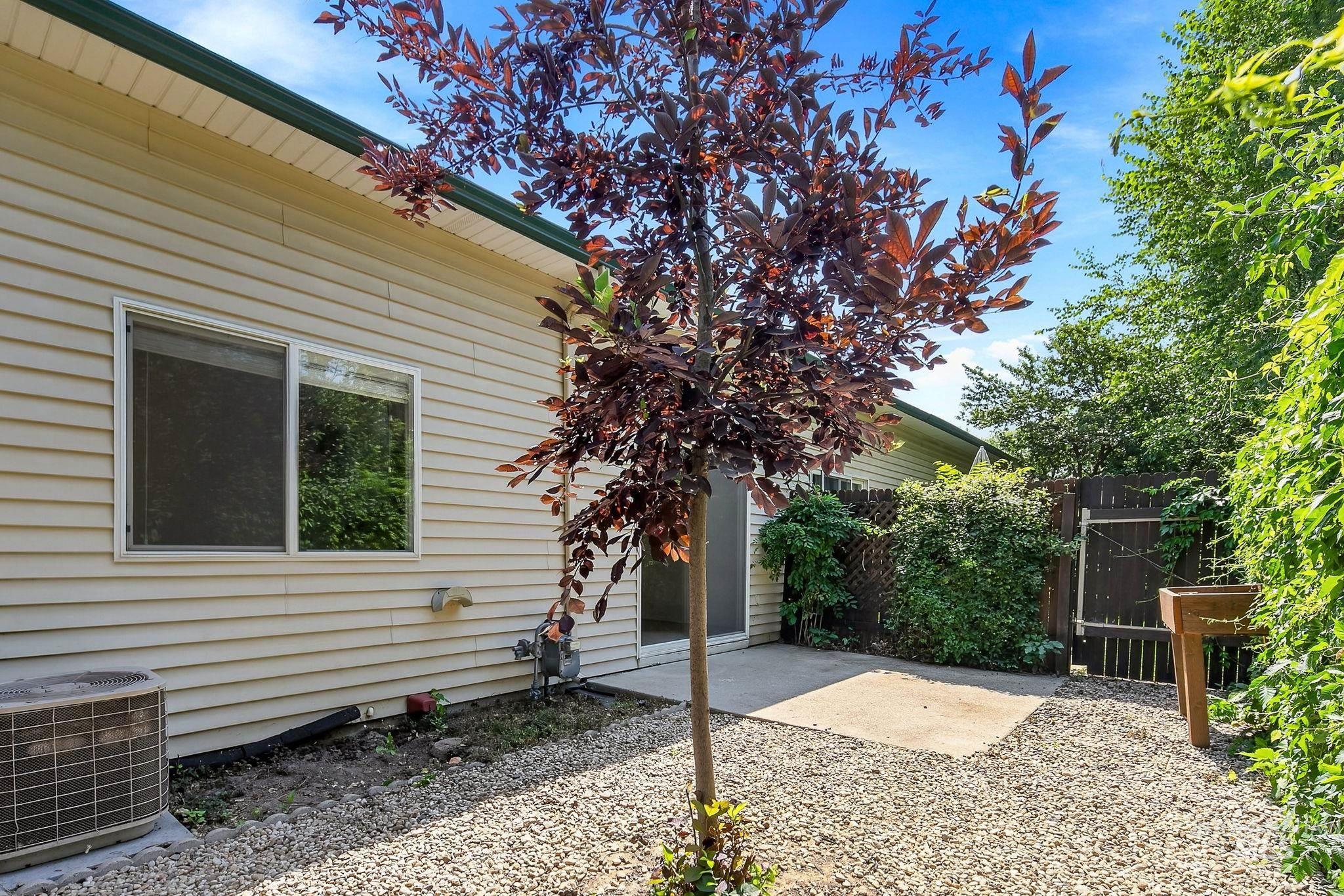1655 S Annett St, Boise, Idaho 83705, 2 Bedrooms, 2.5 Bathrooms, Residential For Sale, Price $374,900,MLS 98998116