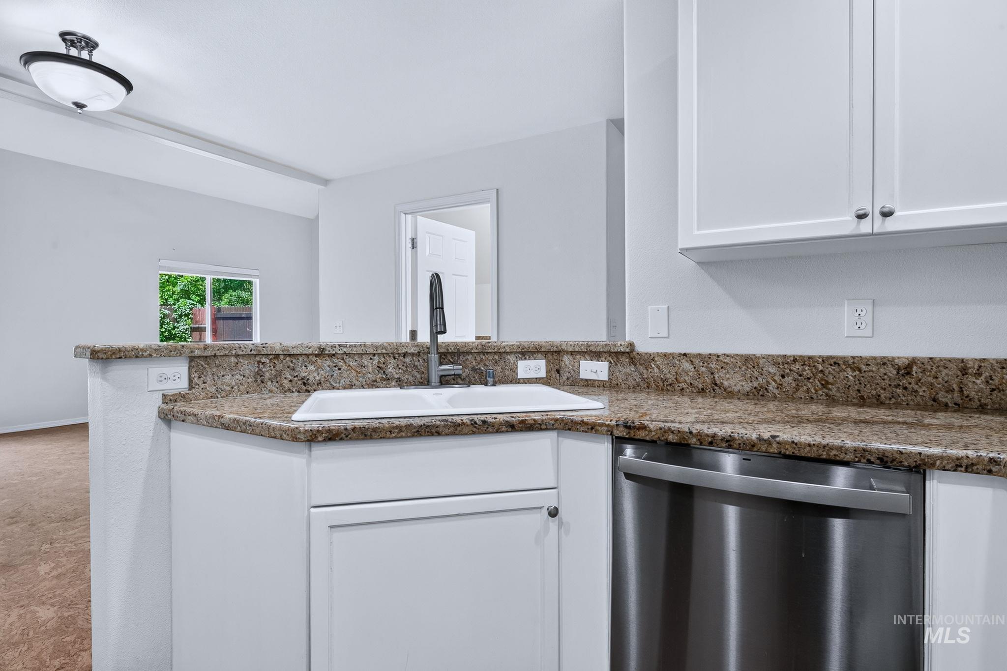 1655 S Annett St, Boise, Idaho 83705, 2 Bedrooms, 2.5 Bathrooms, Residential For Sale, Price $374,900,MLS 98998116