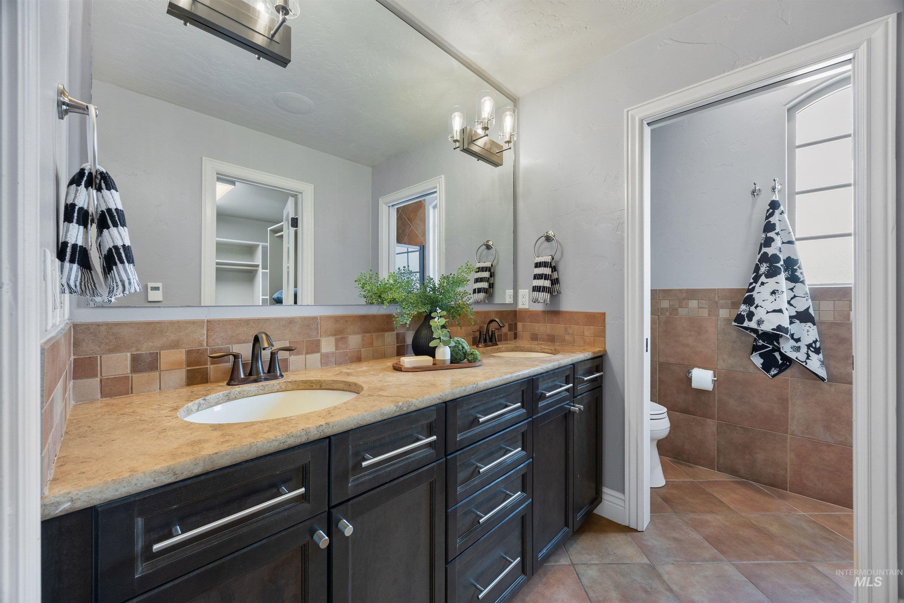 4422 N Mackenzie Lane, Boise, Idaho 83703, 2 Bedrooms, 2.5 Bathrooms, Residential For Sale, Price $515,000, 98998118