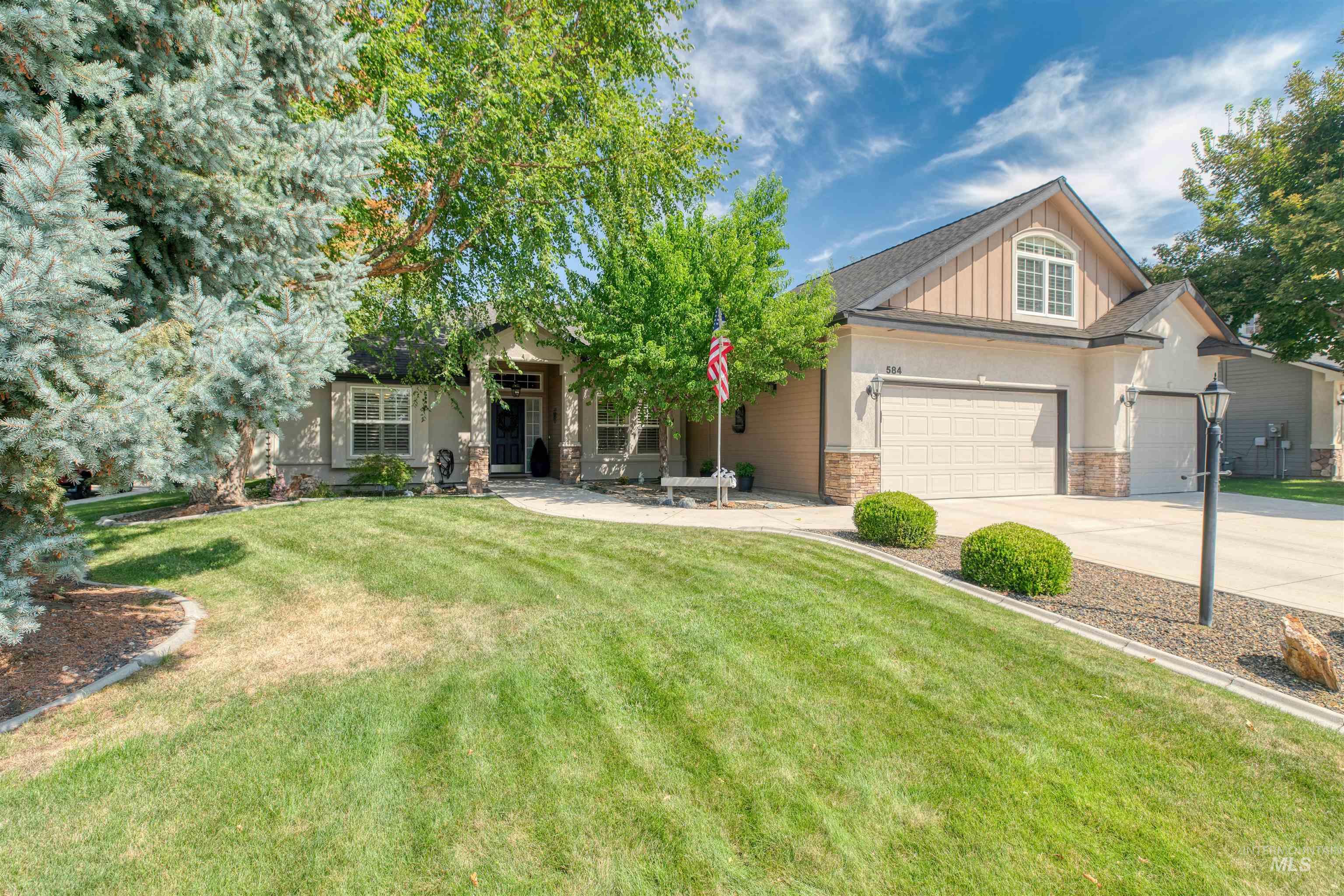584 W Welch, Meridian, Idaho 83646, 4 Bedrooms, 2.5 Bathrooms, Residential For Sale, Price $599,999, 98998119