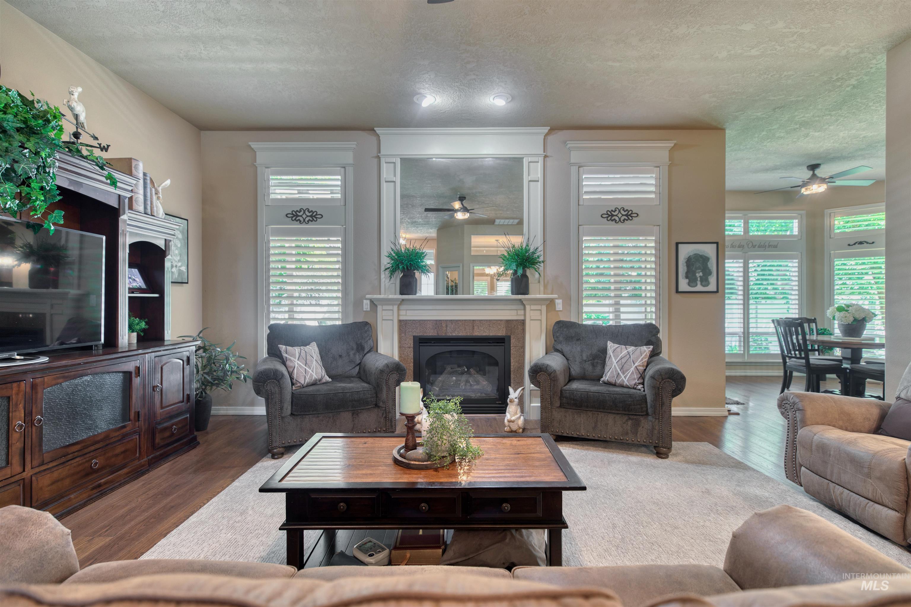 584 W Welch, Meridian, Idaho 83646, 4 Bedrooms, 2.5 Bathrooms, Residential For Sale, Price $599,999, 98998119