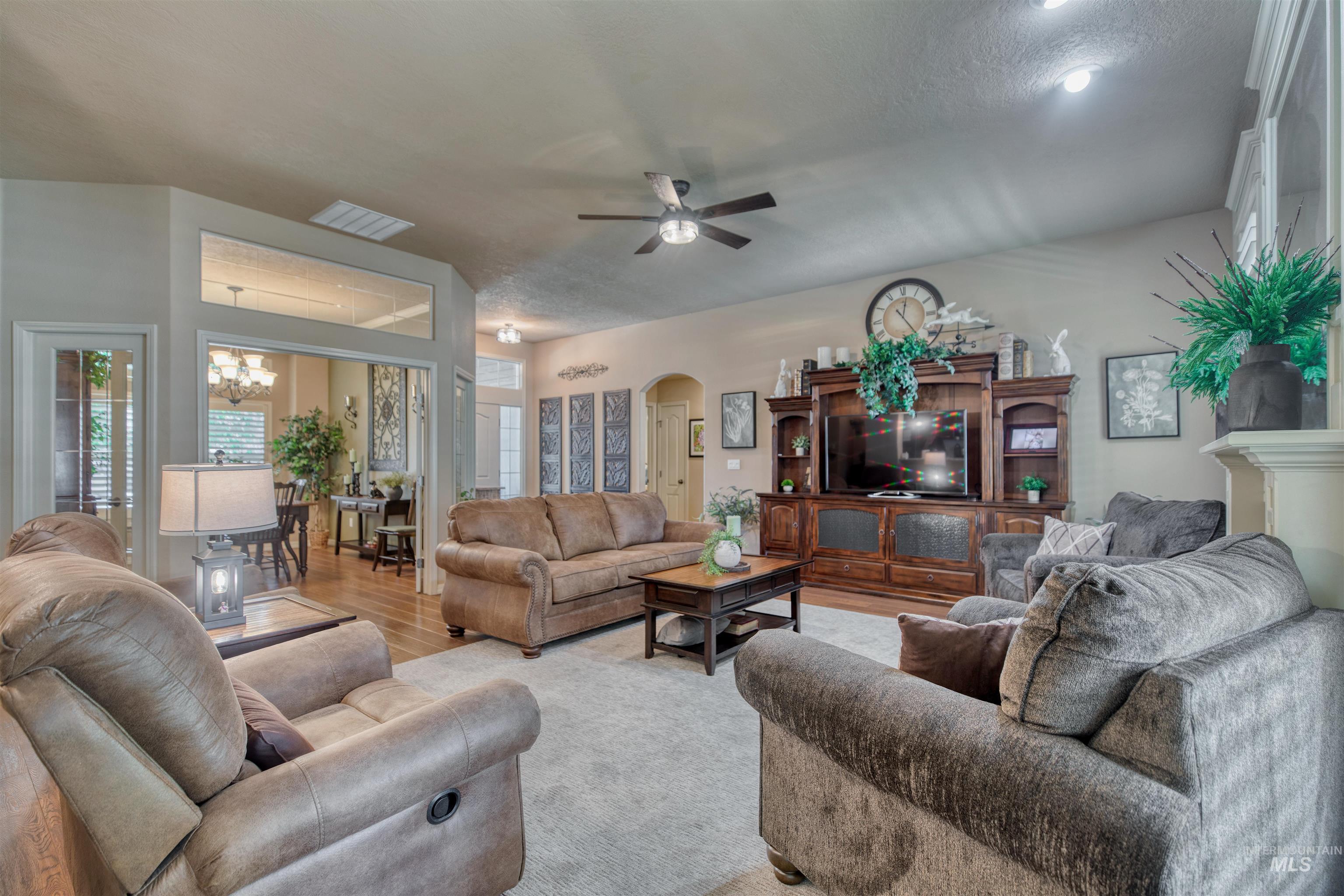 584 W Welch, Meridian, Idaho 83646, 4 Bedrooms, 2.5 Bathrooms, Residential For Sale, Price $599,999, 98998119