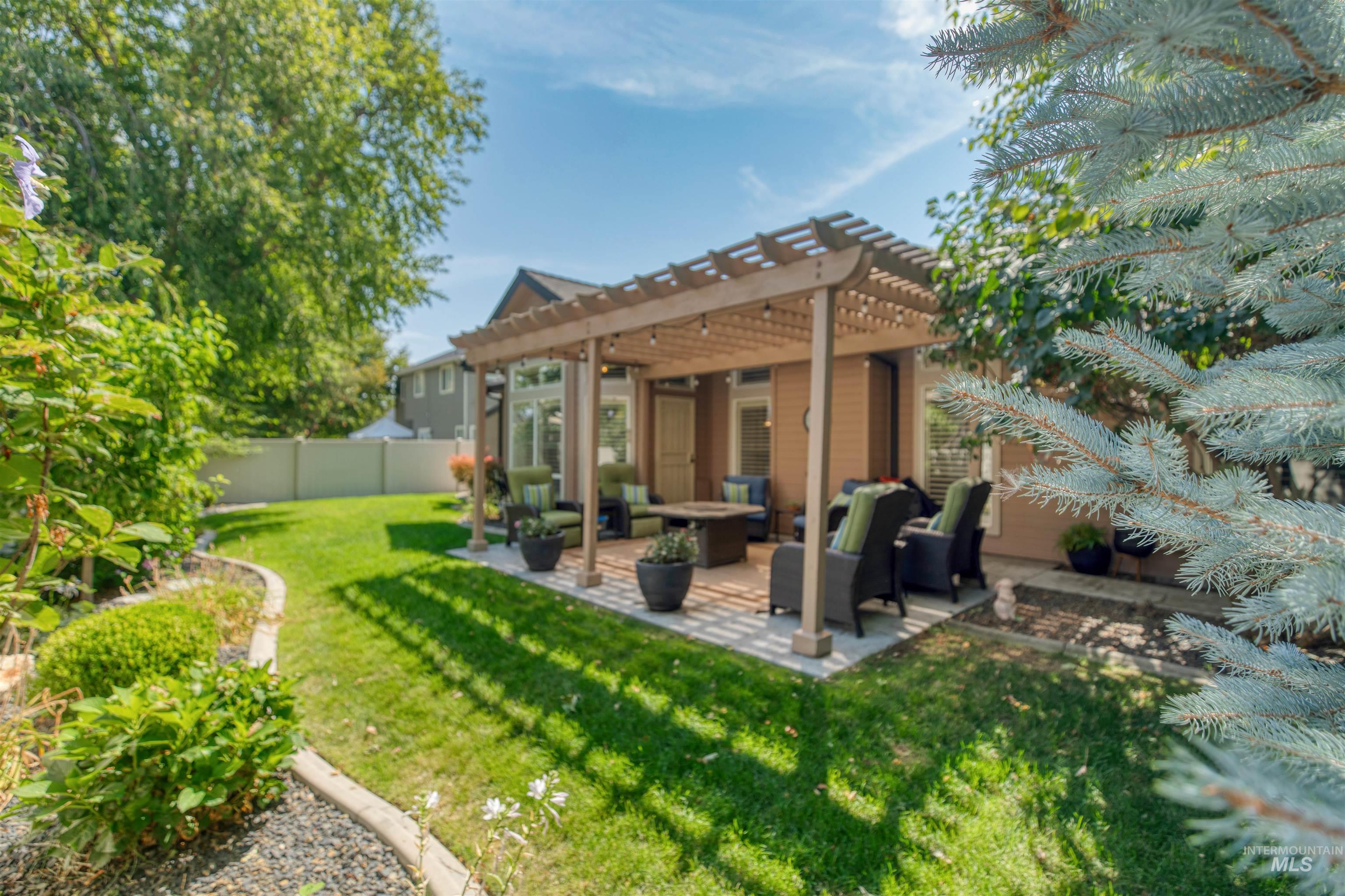 584 W Welch, Meridian, Idaho 83646, 4 Bedrooms, 2.5 Bathrooms, Residential For Sale, Price $599,999, 98998119