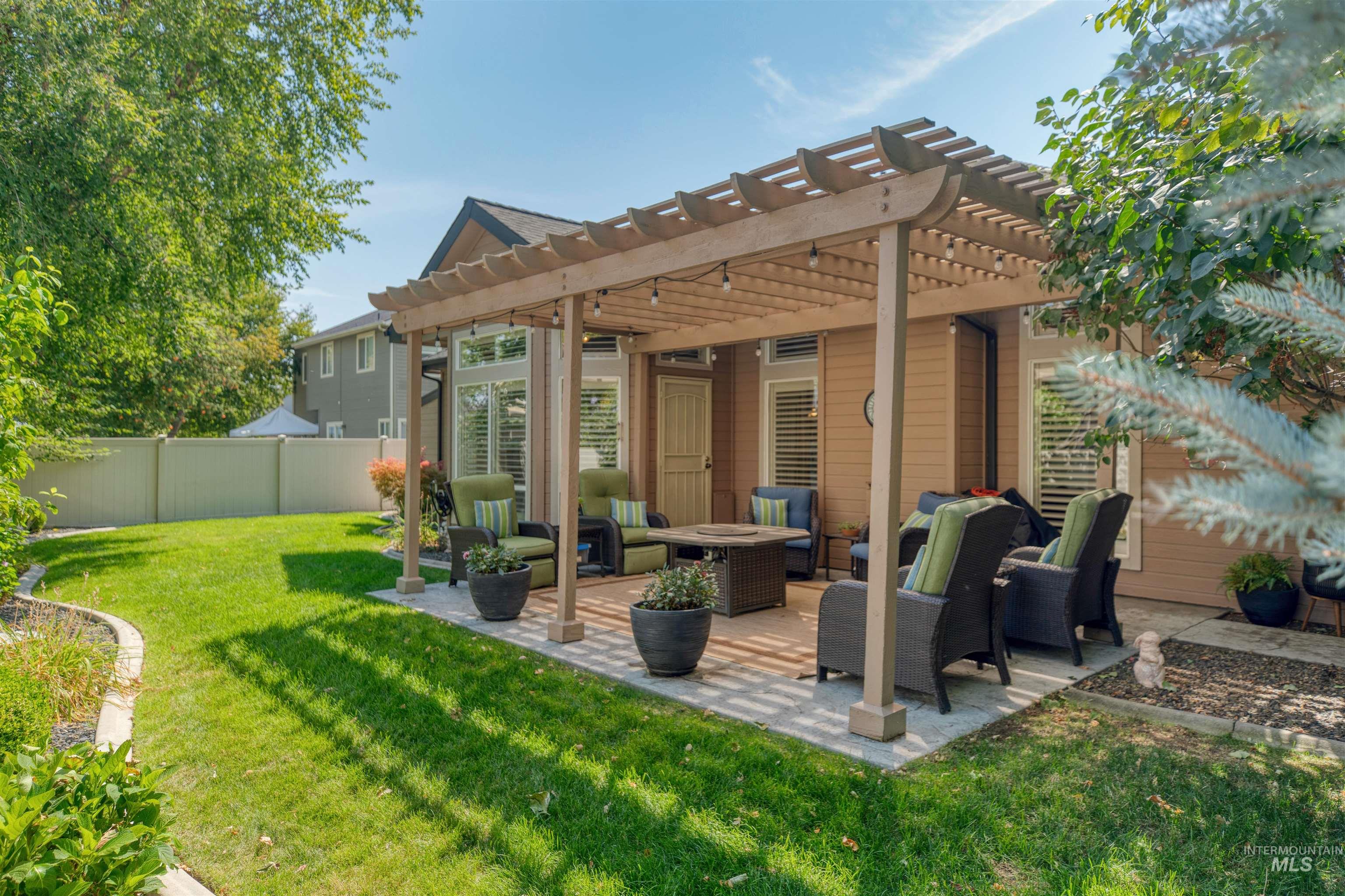 584 W Welch, Meridian, Idaho 83646, 4 Bedrooms, 2.5 Bathrooms, Residential For Sale, Price $599,999, 98998119