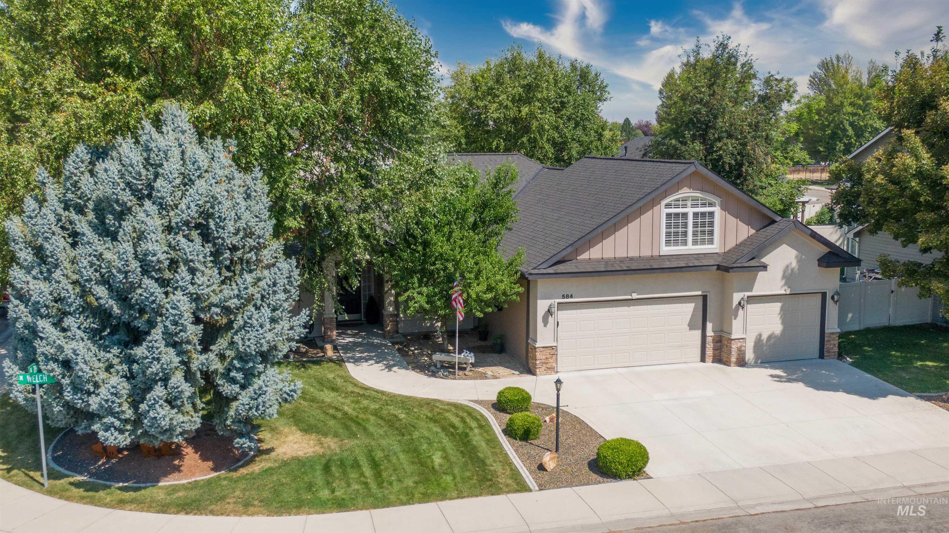 584 W Welch, Meridian, Idaho 83646, 4 Bedrooms, 2.5 Bathrooms, Residential For Sale, Price $599,999, 98998119