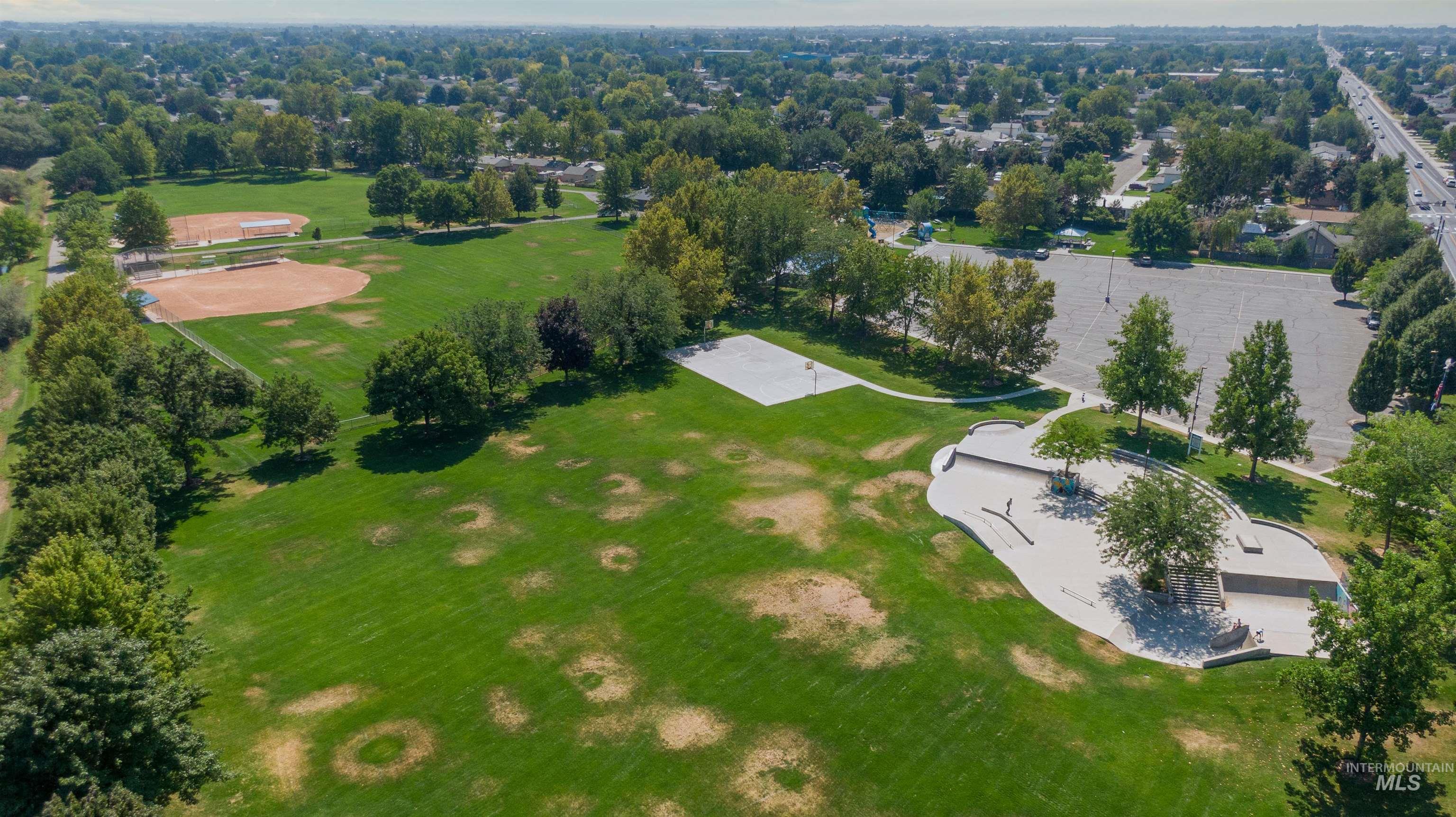584 W Welch, Meridian, Idaho 83646, 4 Bedrooms, 2.5 Bathrooms, Residential For Sale, Price $599,999, 98998119