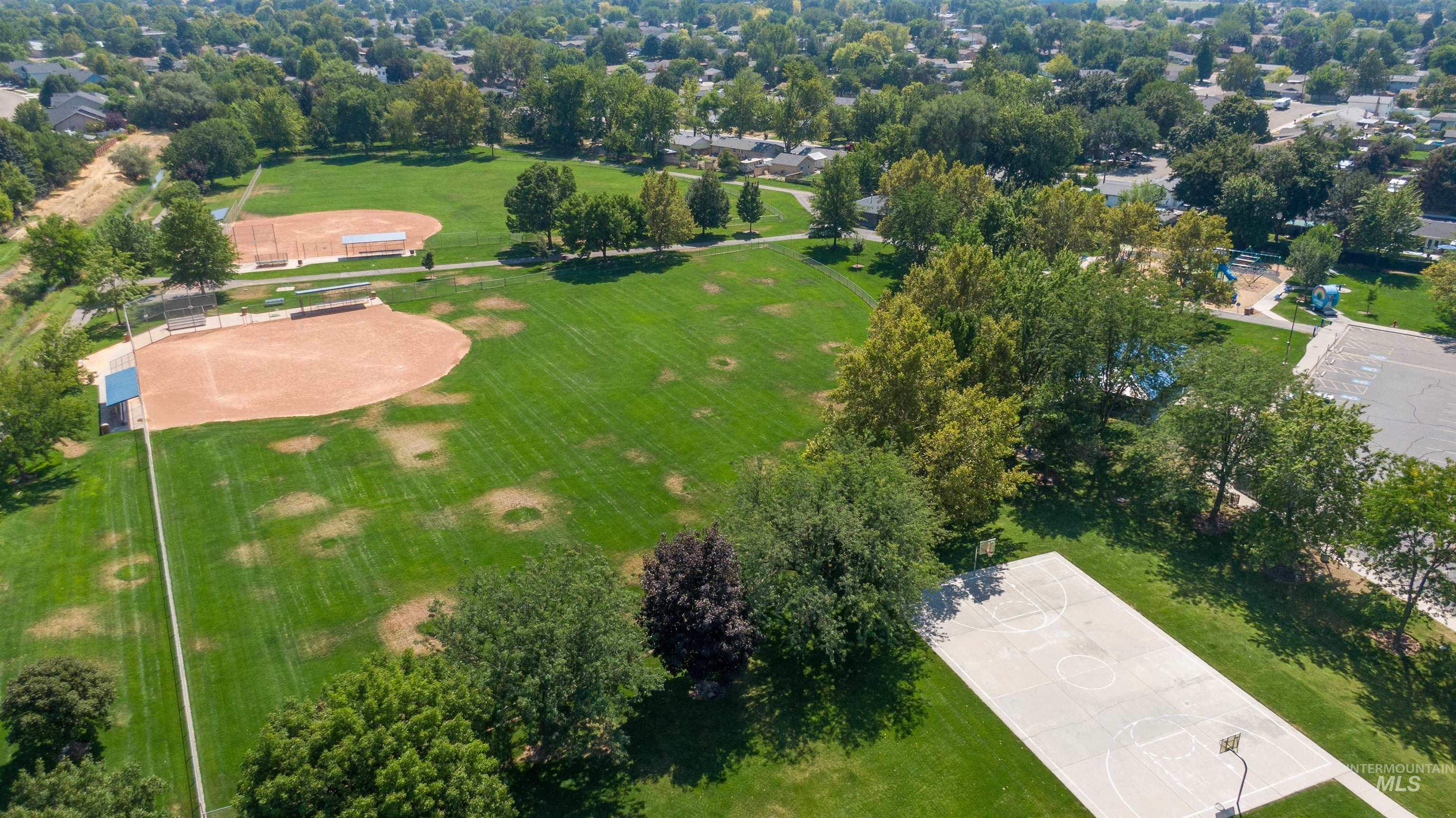 584 W Welch, Meridian, Idaho 83646, 4 Bedrooms, 2.5 Bathrooms, Residential For Sale, Price $599,999, 98998119