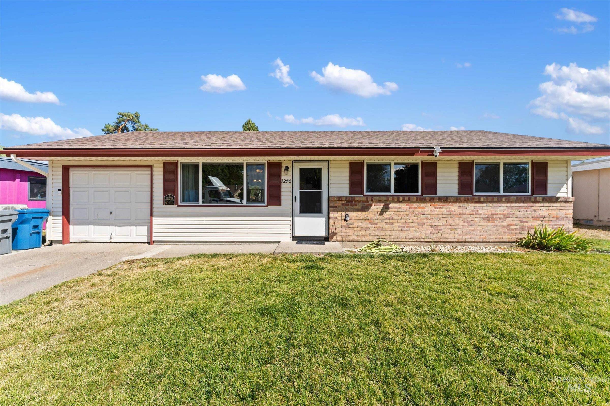 1240 E 16th North, Mountain Home, Idaho 83647, 3 Bedrooms, 1 Bathroom, Residential For Sale, Price $299,900,MLS 98998120