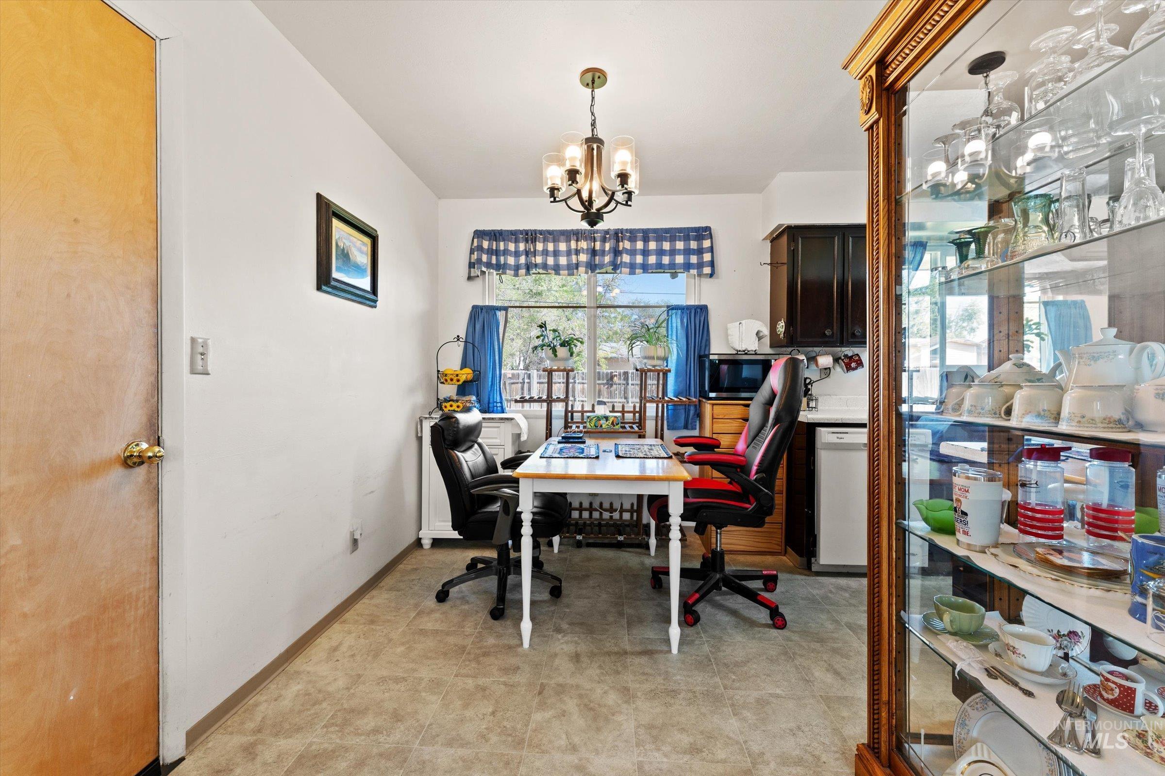 1240 E 16th North, Mountain Home, Idaho 83647, 3 Bedrooms, 1 Bathroom, Residential For Sale, Price $299,900,MLS 98998120