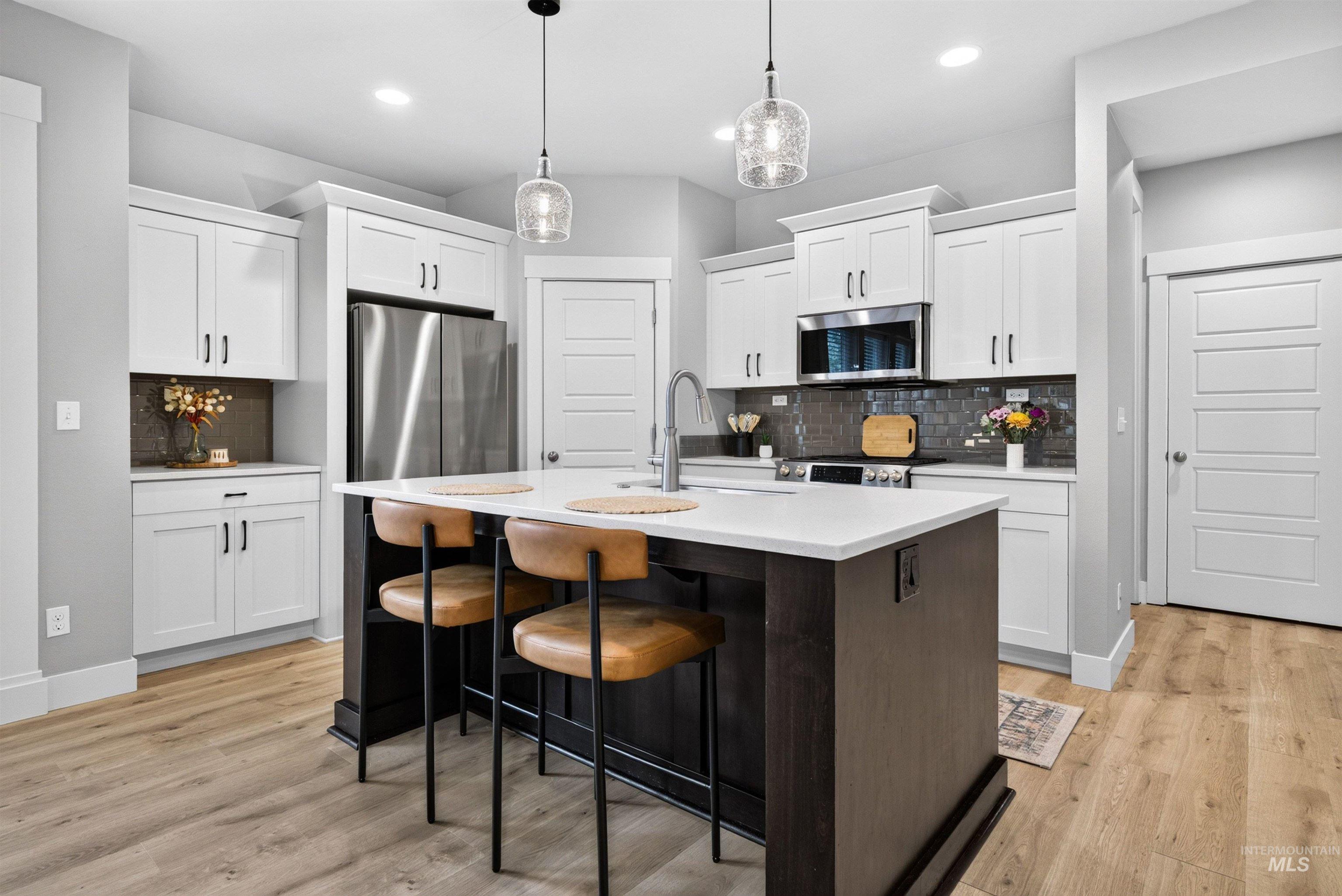 2639 E Ragusa Lane, Meridian, Idaho 83642, 3 Bedrooms, 2.5 Bathrooms, Residential For Sale, Price $520,000,MLS 98998125