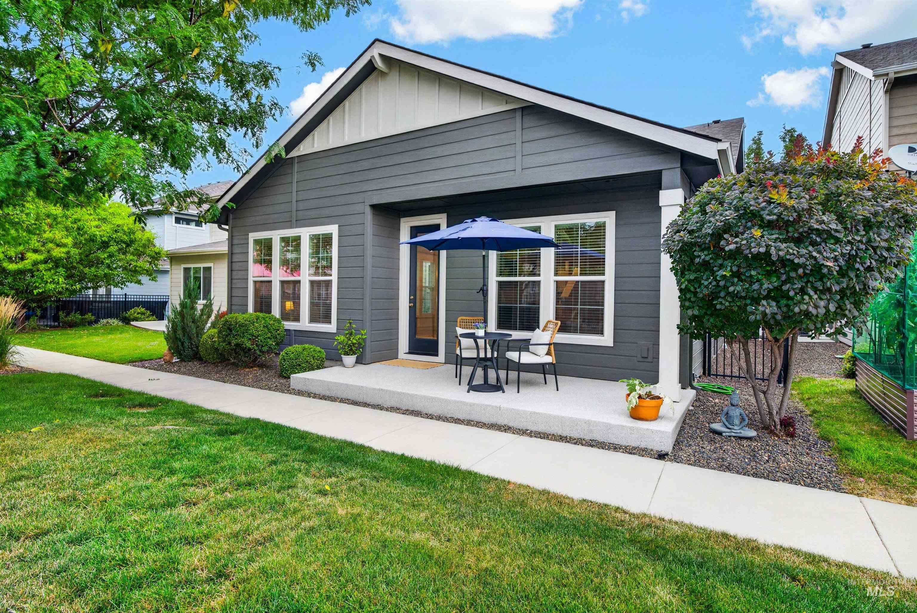 2639 E Ragusa Lane, Meridian, Idaho 83642, 3 Bedrooms, 2.5 Bathrooms, Residential For Sale, Price $520,000,MLS 98998125