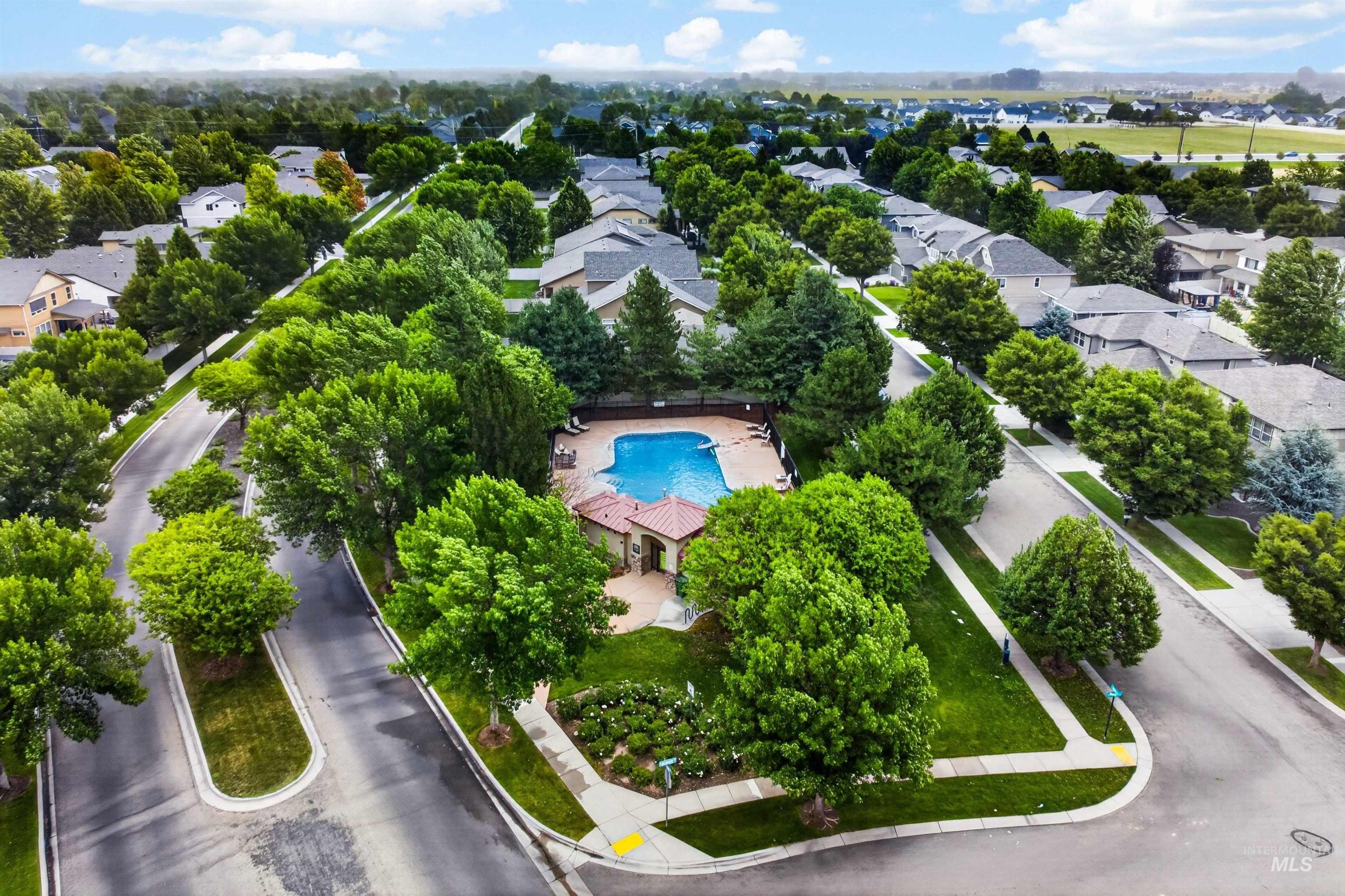 2639 E Ragusa Lane, Meridian, Idaho 83642, 3 Bedrooms, 2.5 Bathrooms, Residential For Sale, Price $520,000,MLS 98998125