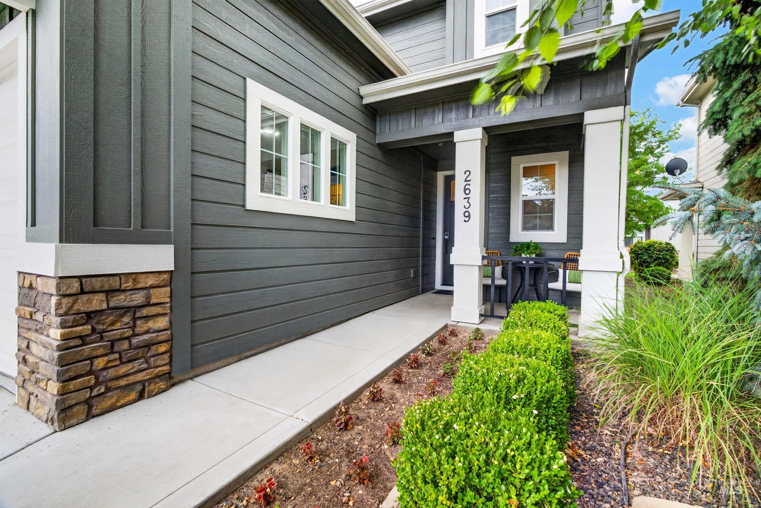 2639 E Ragusa Lane, Meridian, Idaho 83642, 3 Bedrooms, 2.5 Bathrooms, Residential For Sale, Price $520,000,MLS 98998125