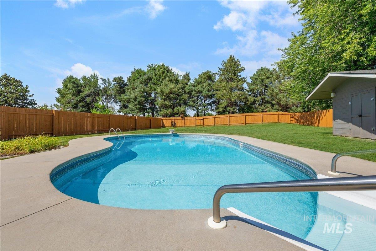 9752 W Bridgegate St, Boise, Idaho 83709, 3 Bedrooms, 2 Bathrooms, Residential For Sale, Price $639,000,MLS 98998127
